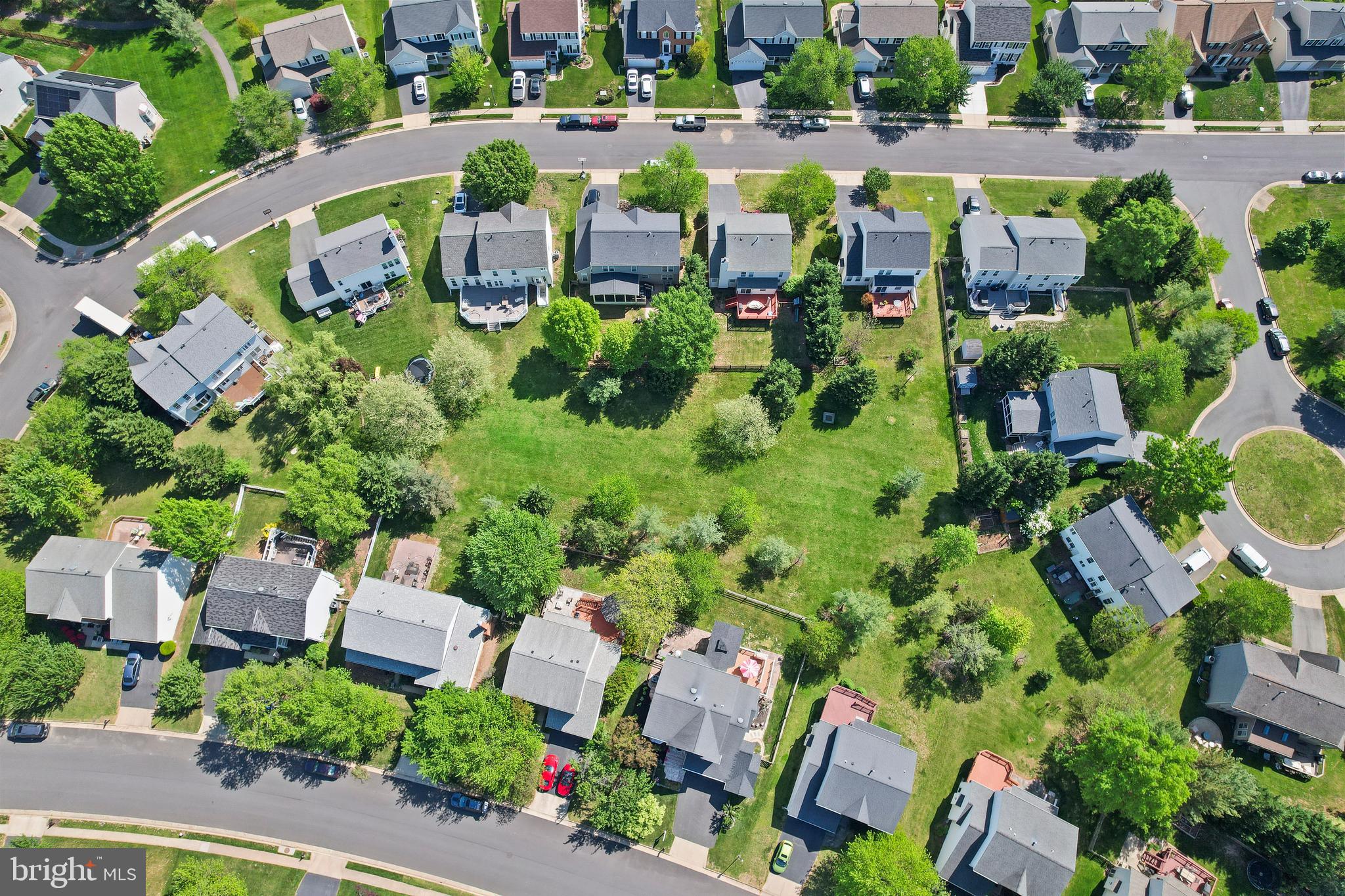 ASHBURN VILLAGE - Residential
