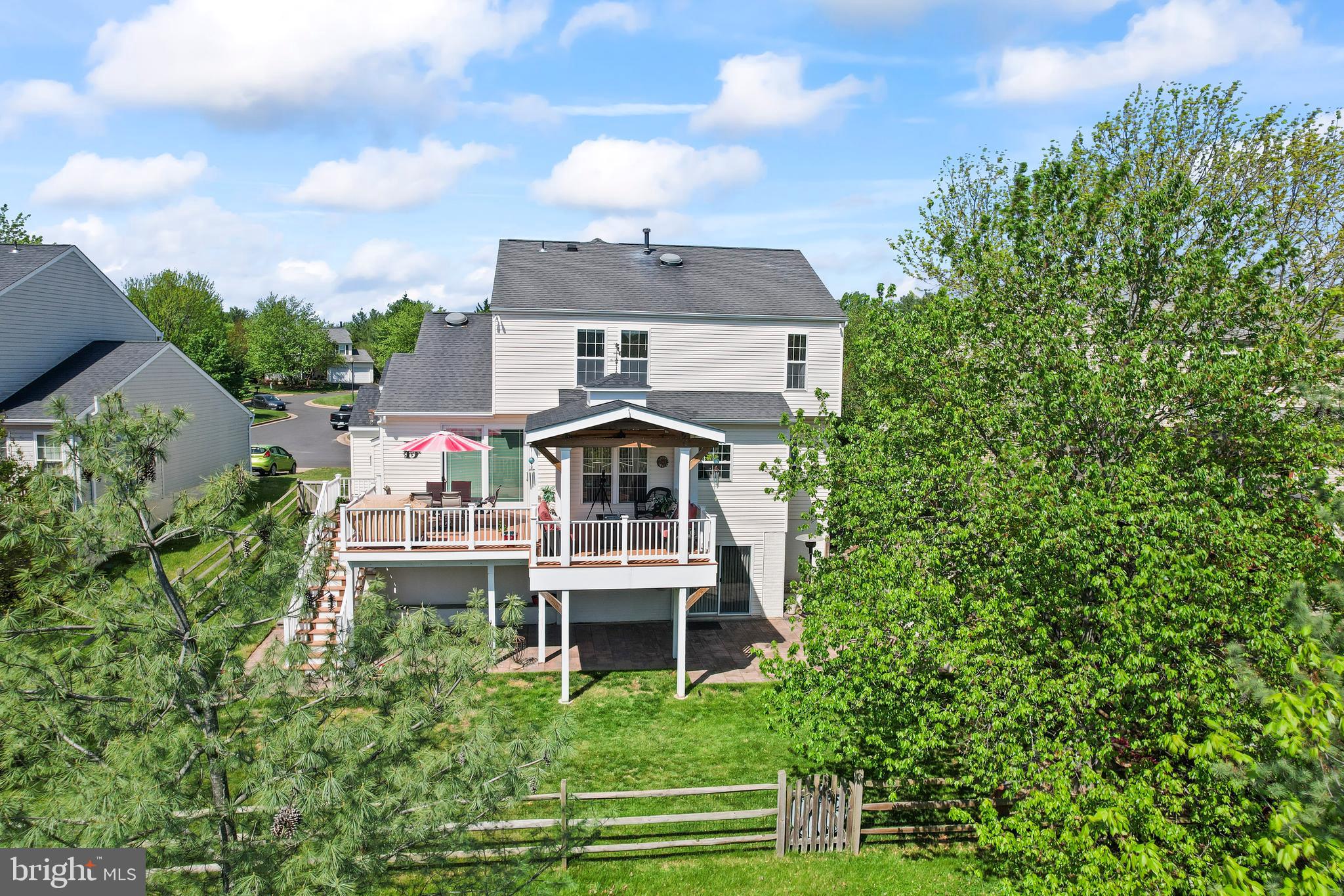 ASHBURN VILLAGE - Residential