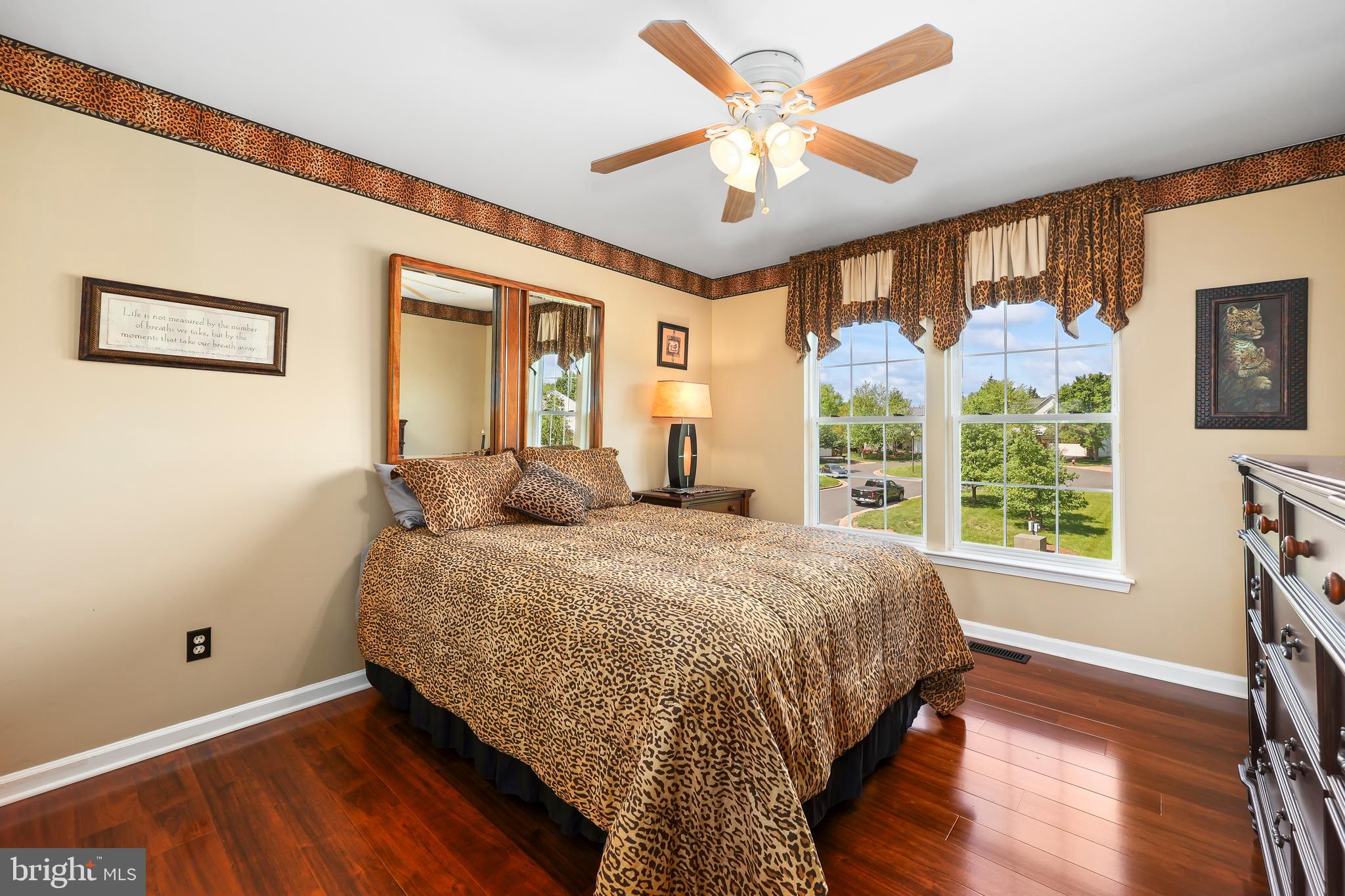 ASHBURN VILLAGE - Residential