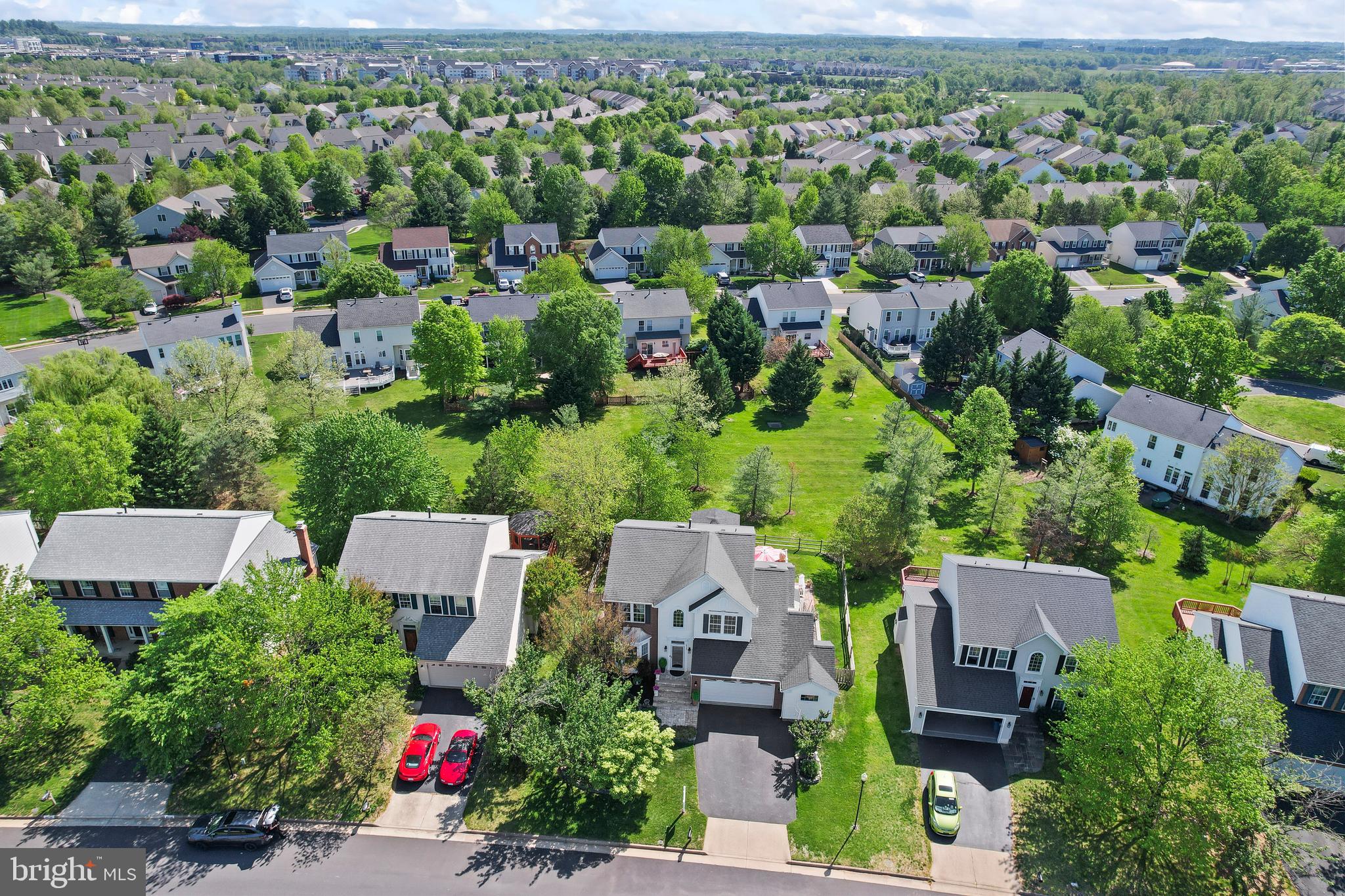 ASHBURN VILLAGE - Residential