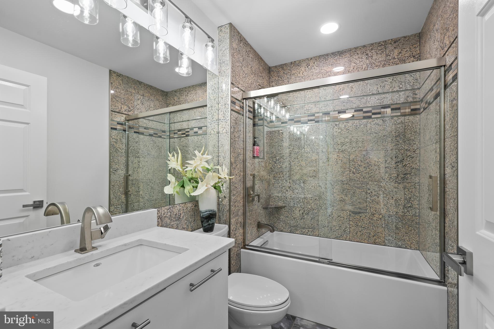 ASHBURN VILLAGE - Residential