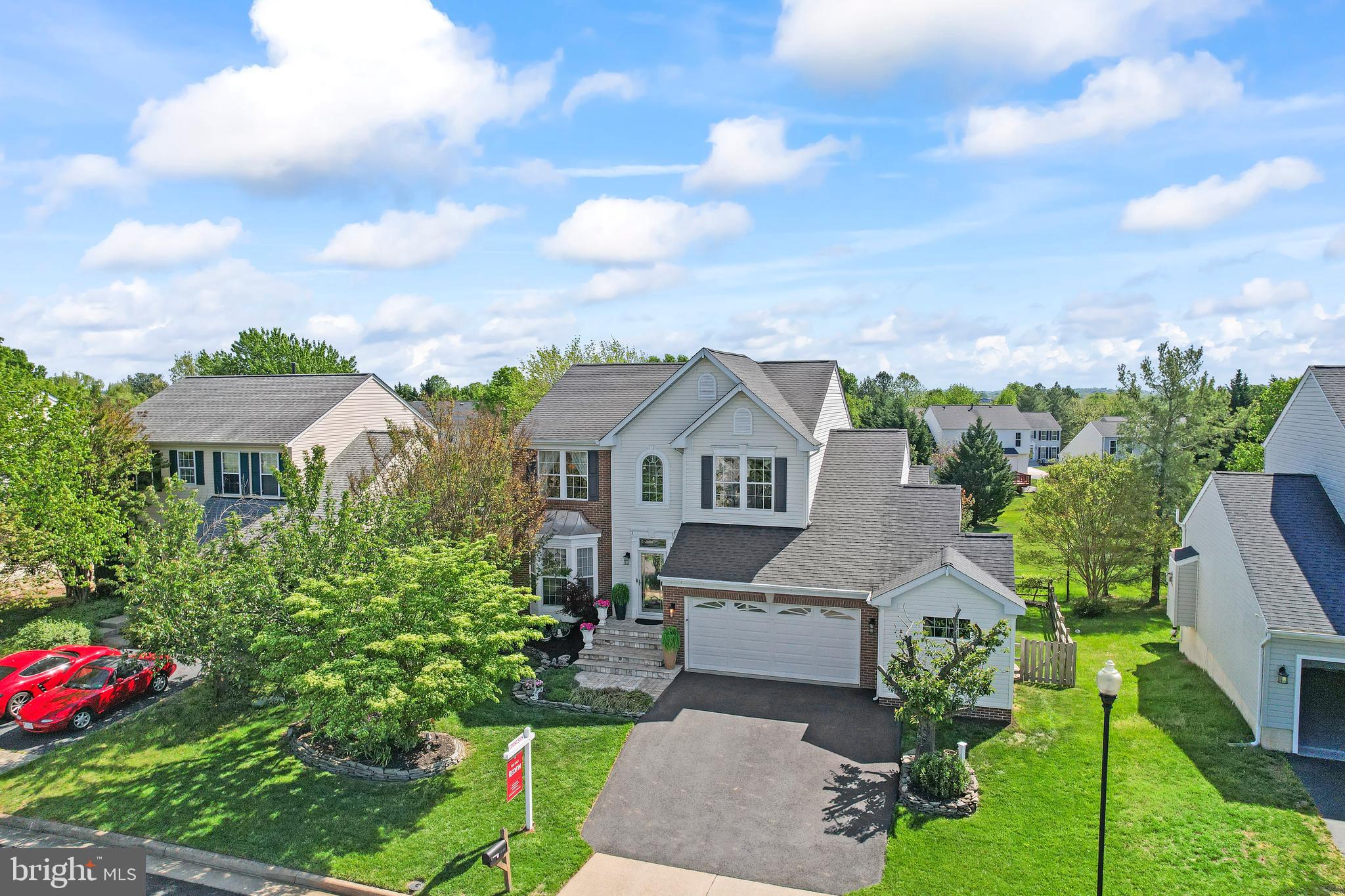 ASHBURN VILLAGE - Residential