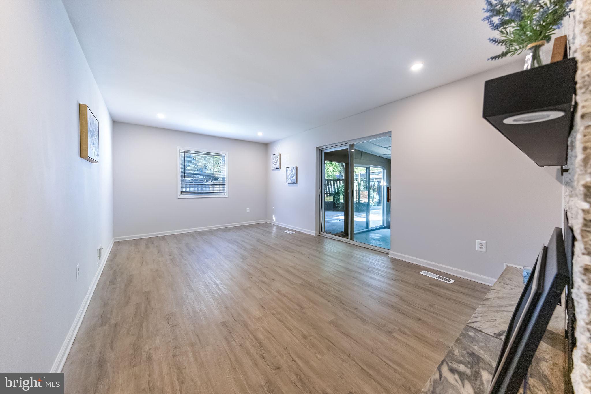 ROSECROFT PARK - Residential