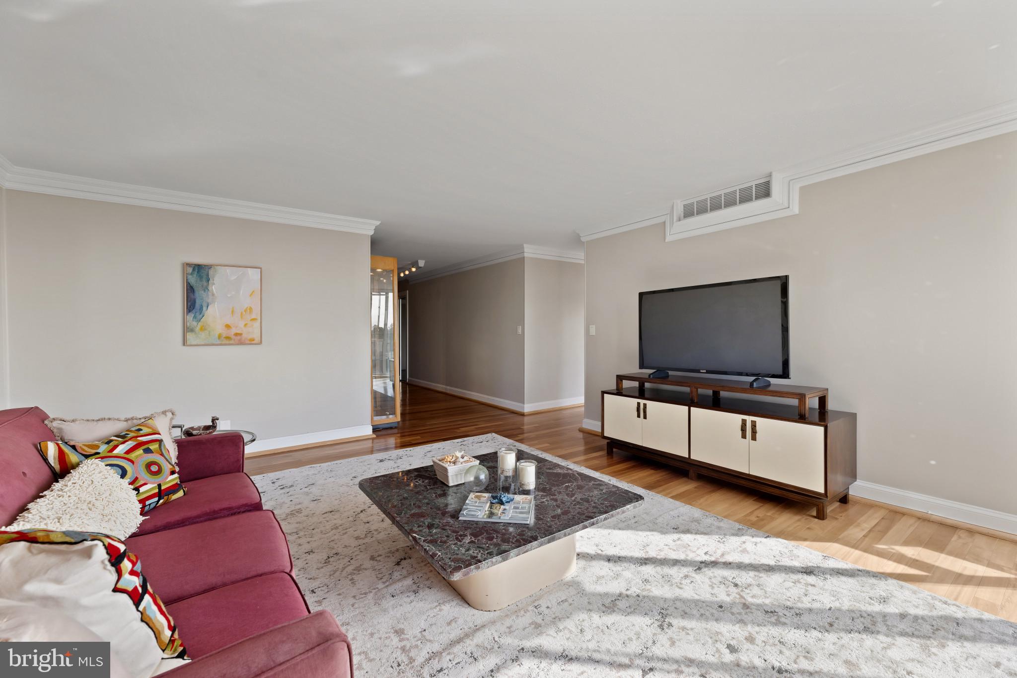 11400 WASHINGTON PLZ W 1003