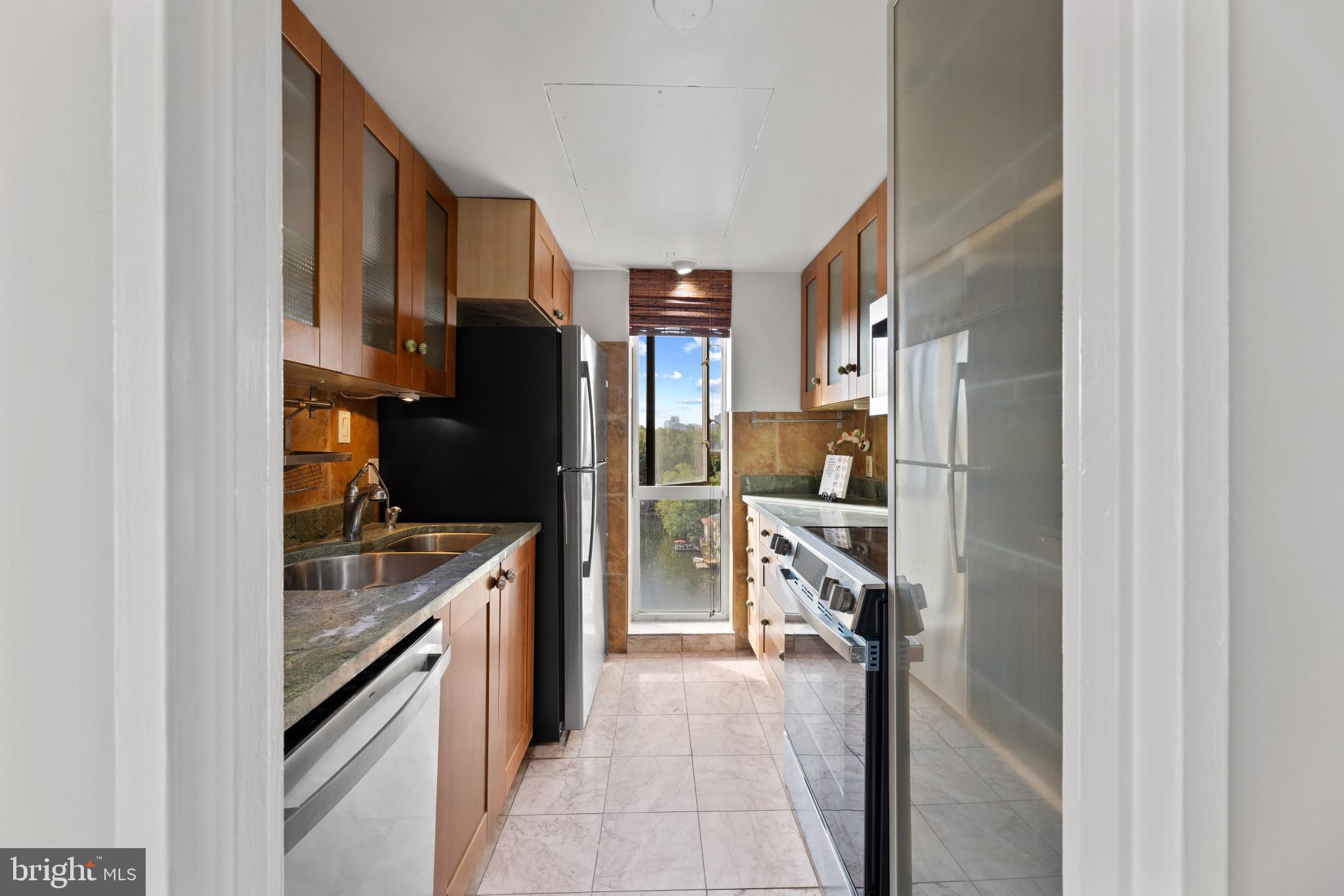 11400 WASHINGTON PLZ W 1003