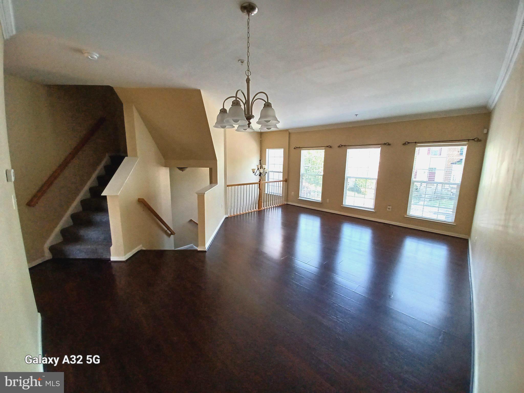 SEVEN OAKS - Residential