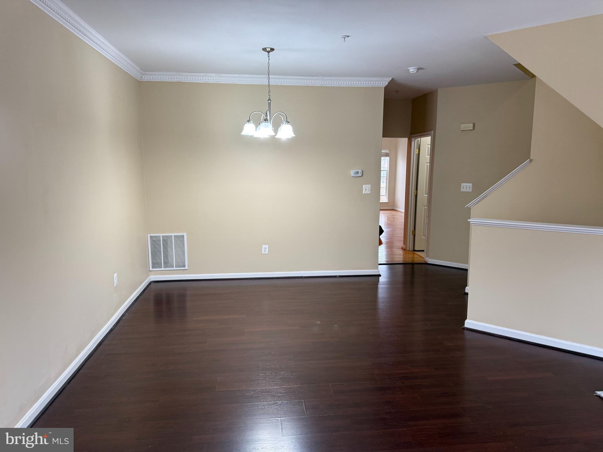 SEVEN OAKS - Residential