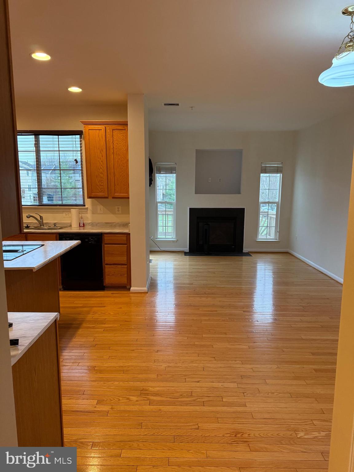 SEVEN OAKS - Residential