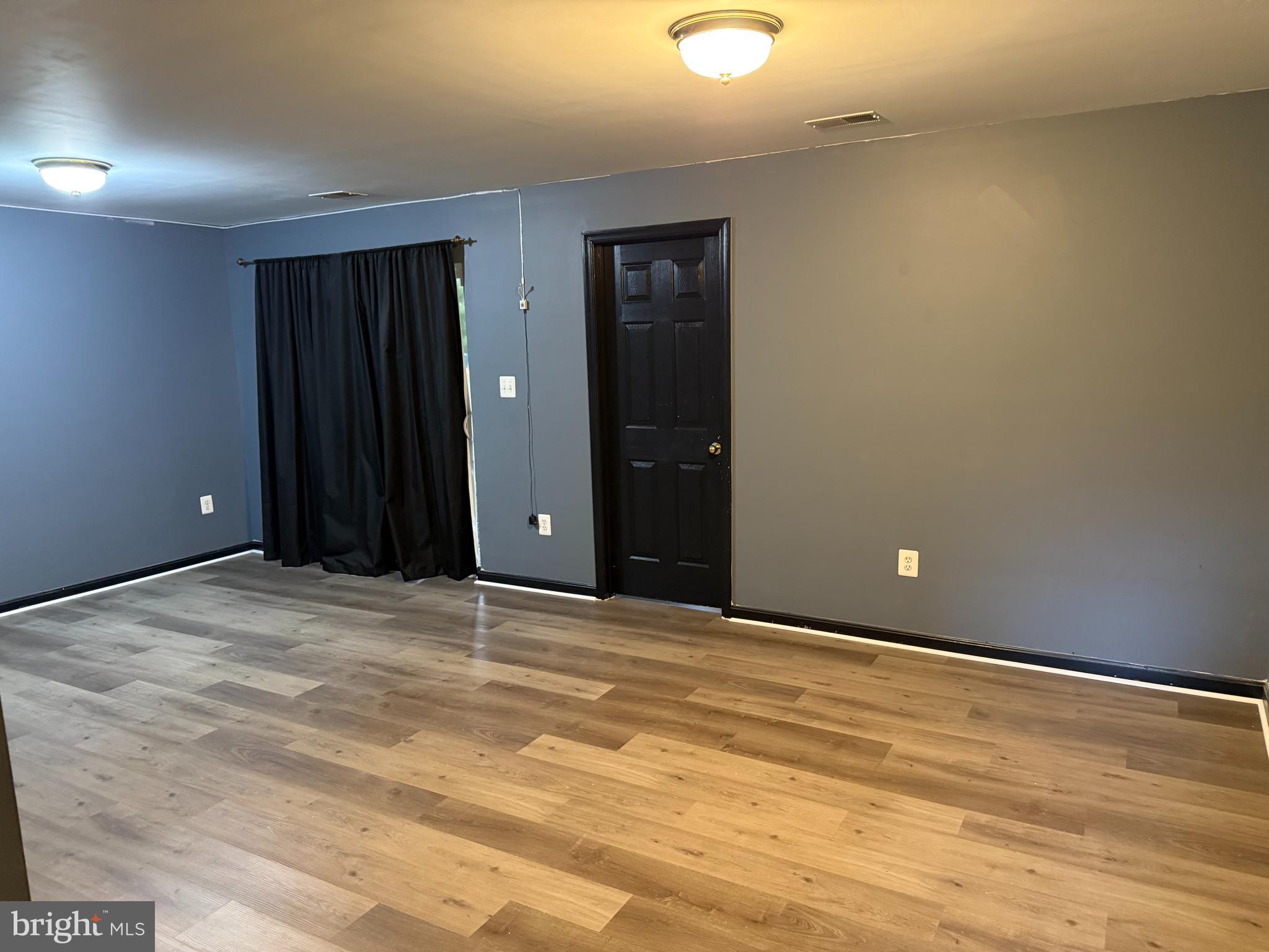 SEVEN OAKS - Residential