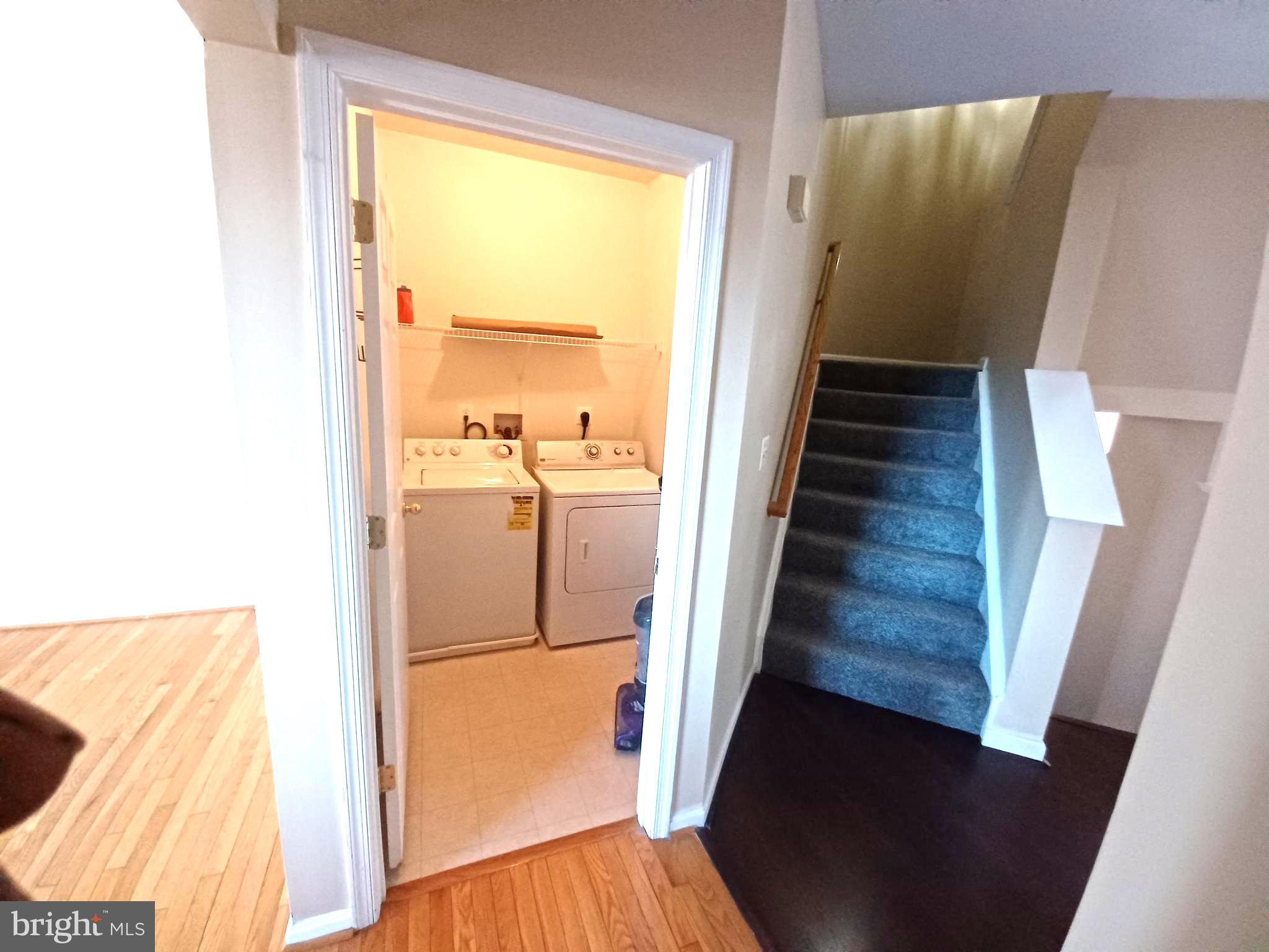 1549 FALLING BROOK COURT