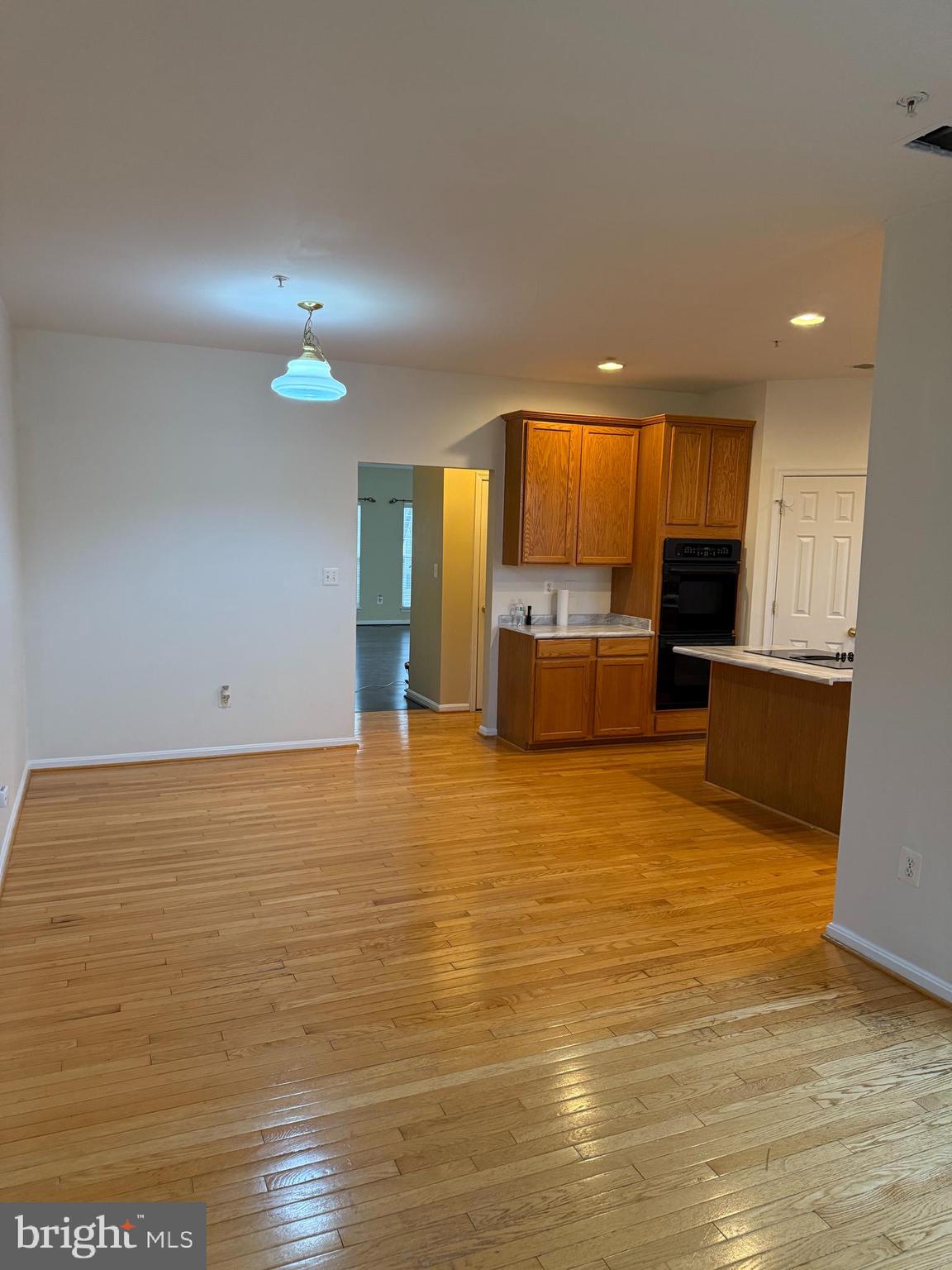 SEVEN OAKS - Residential