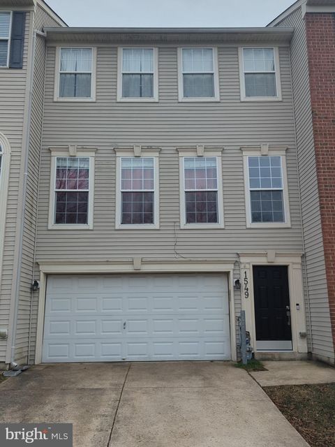 Townhouse For Sale - 1549 Falling Brook Court<br/> ODENTON, MD 21113