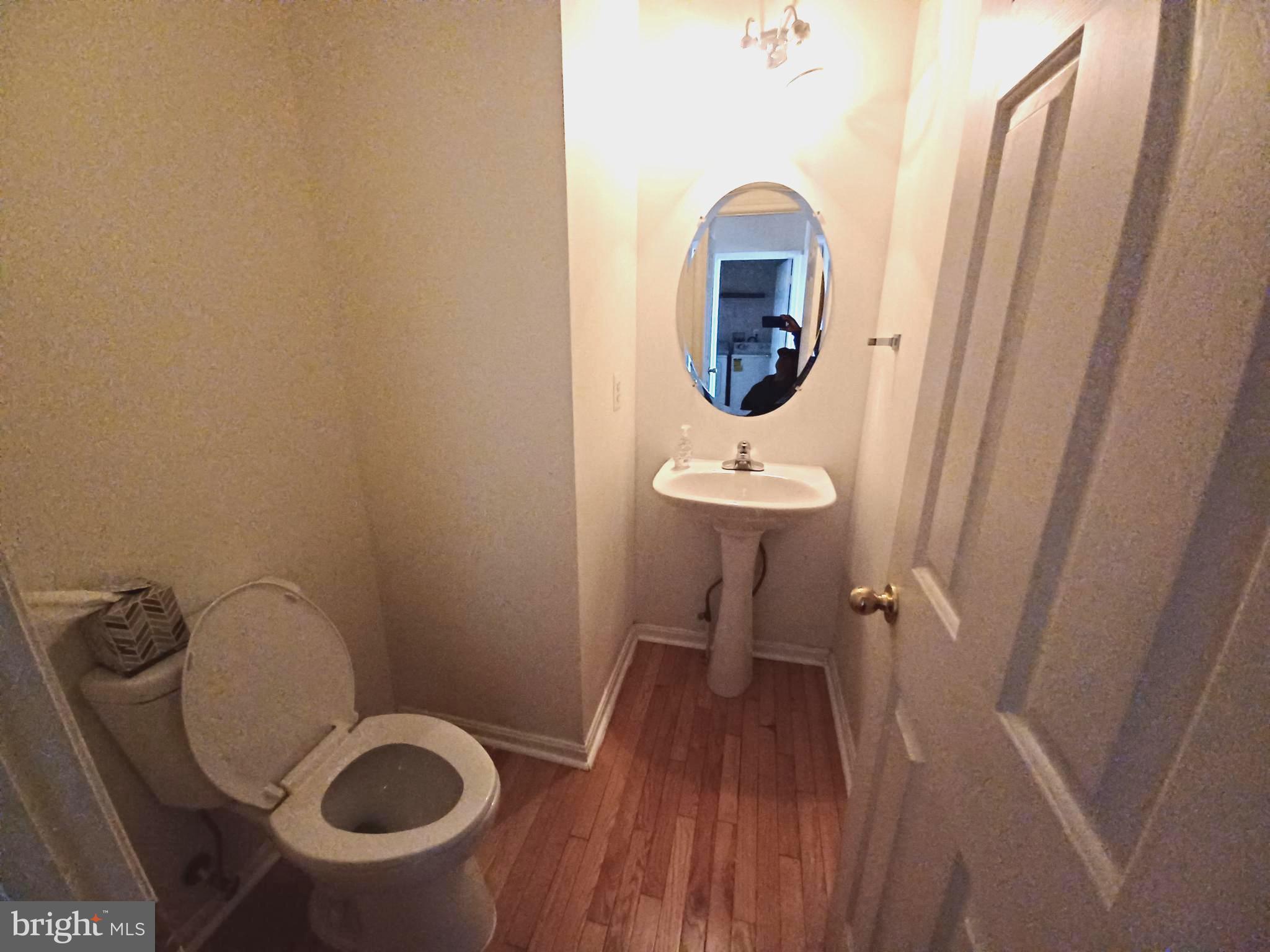 1549 FALLING BROOK COURT