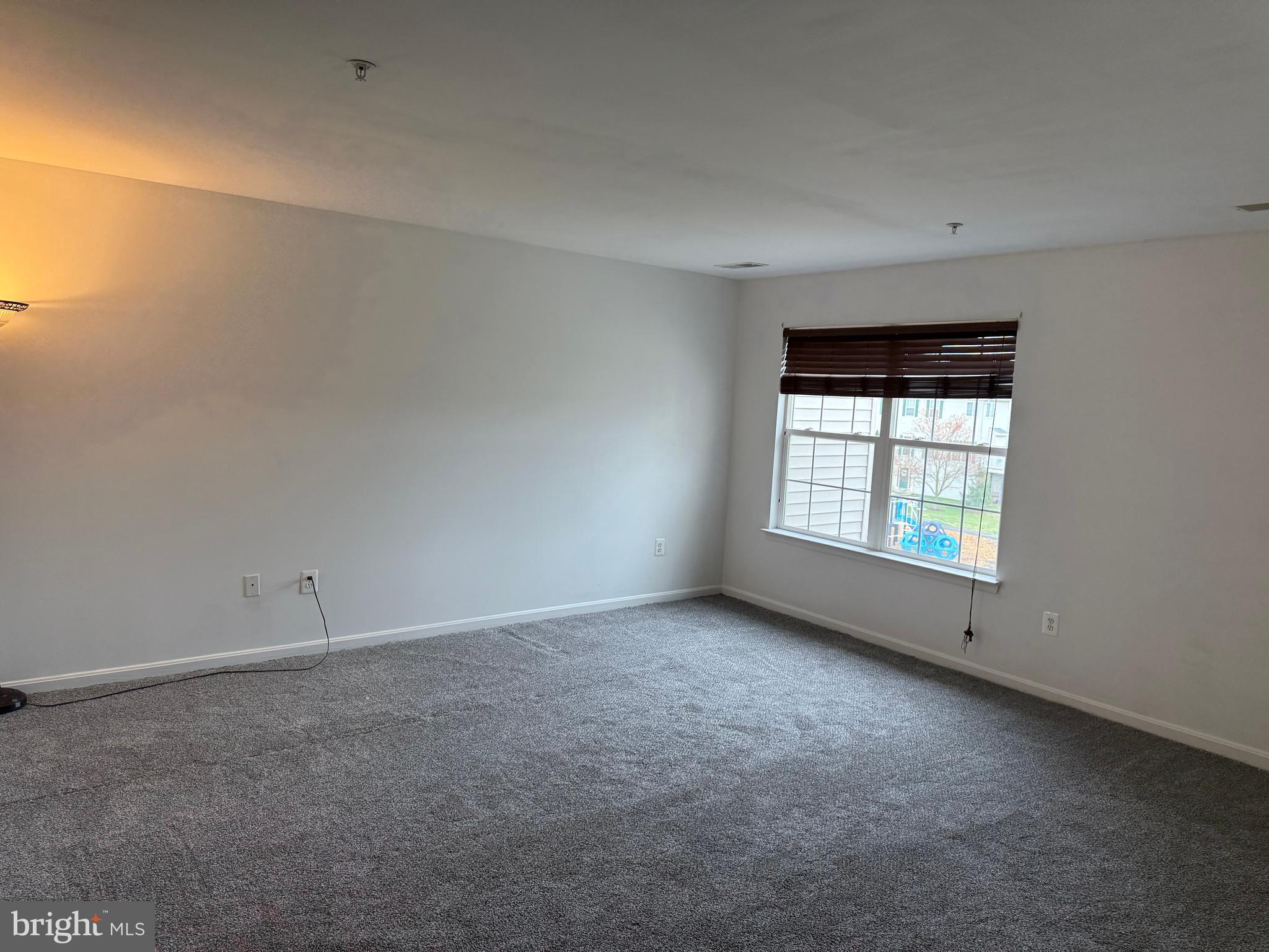 SEVEN OAKS - Residential