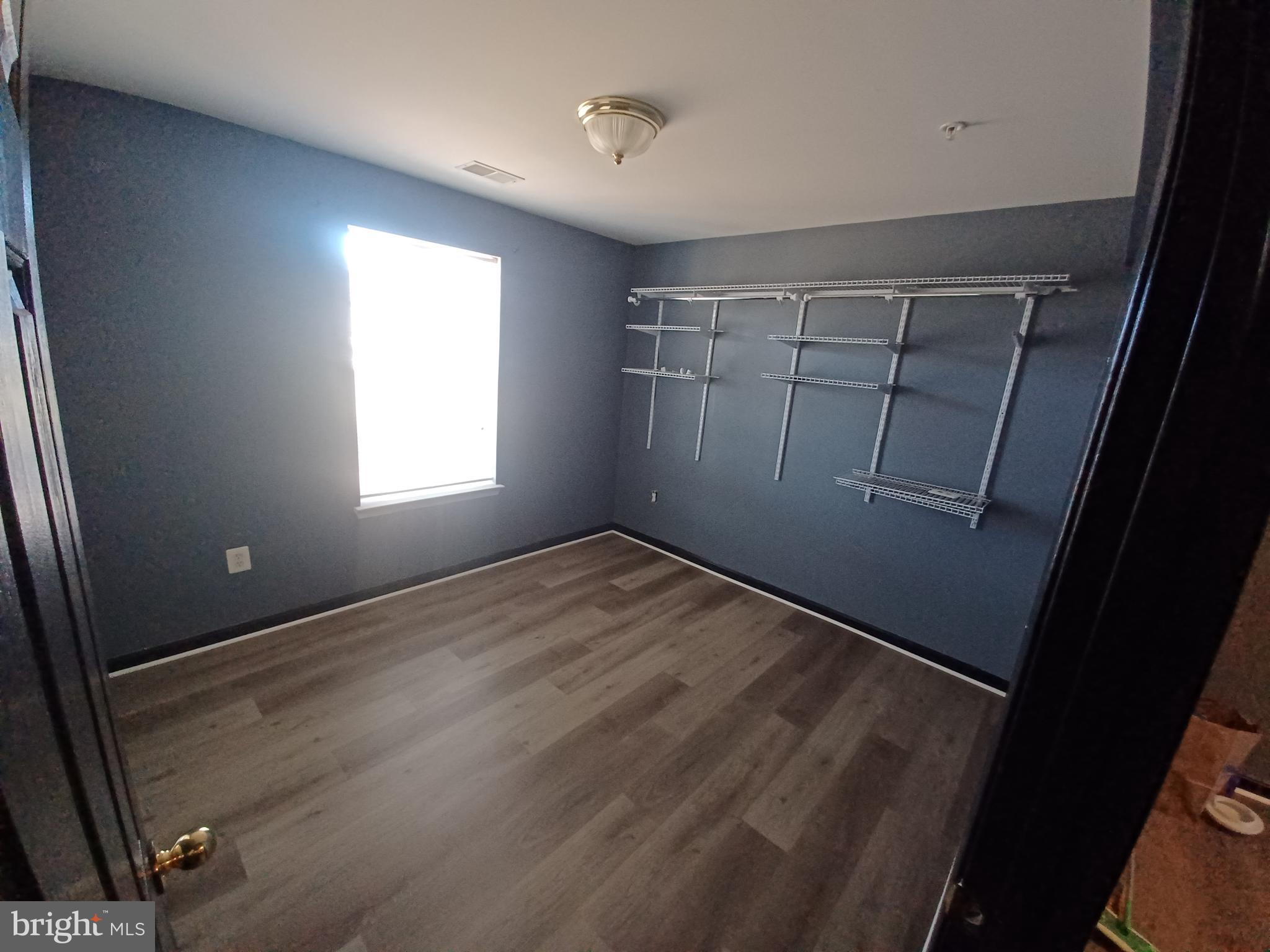 SEVEN OAKS - Residential