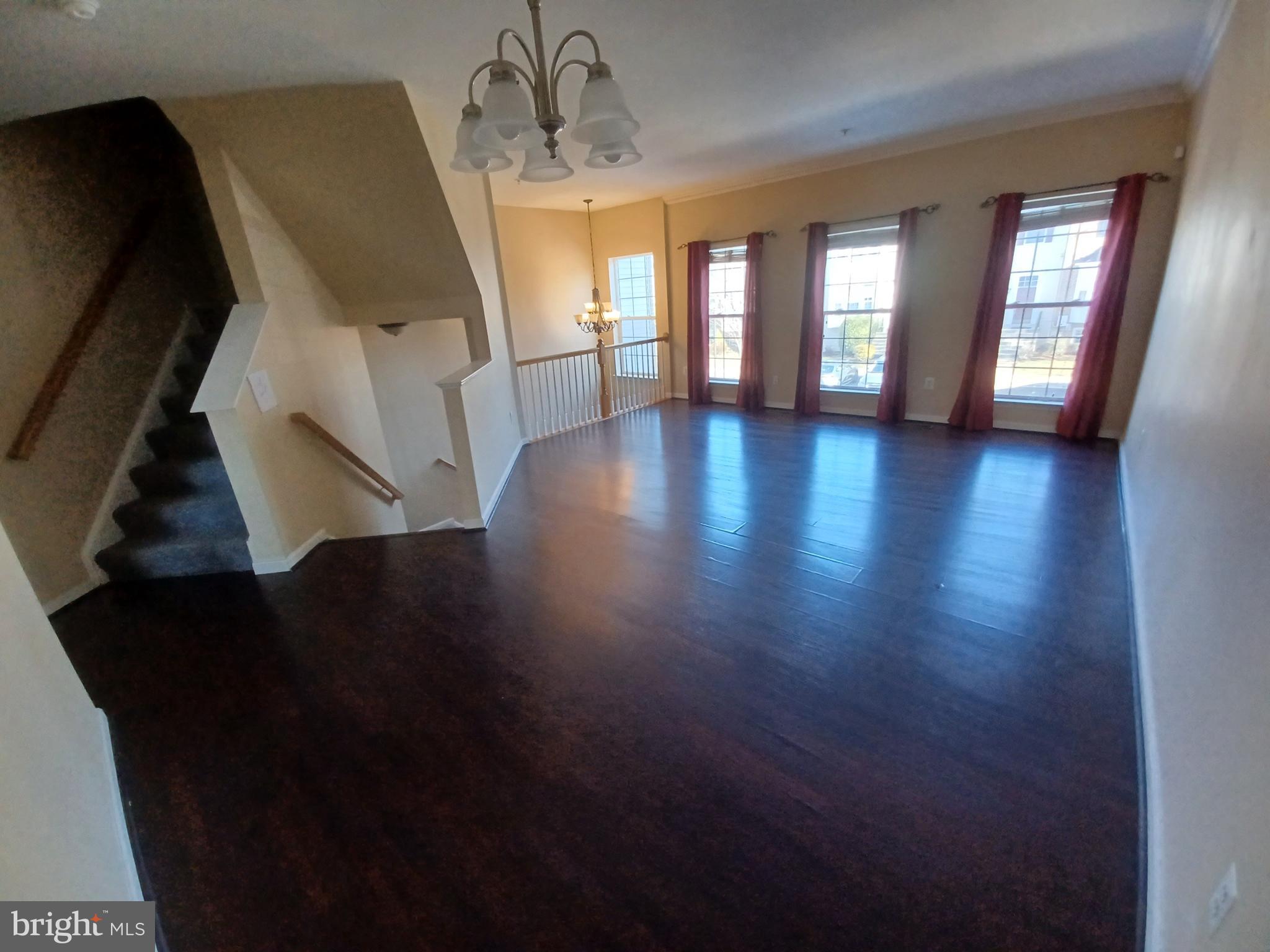 SEVEN OAKS - Residential