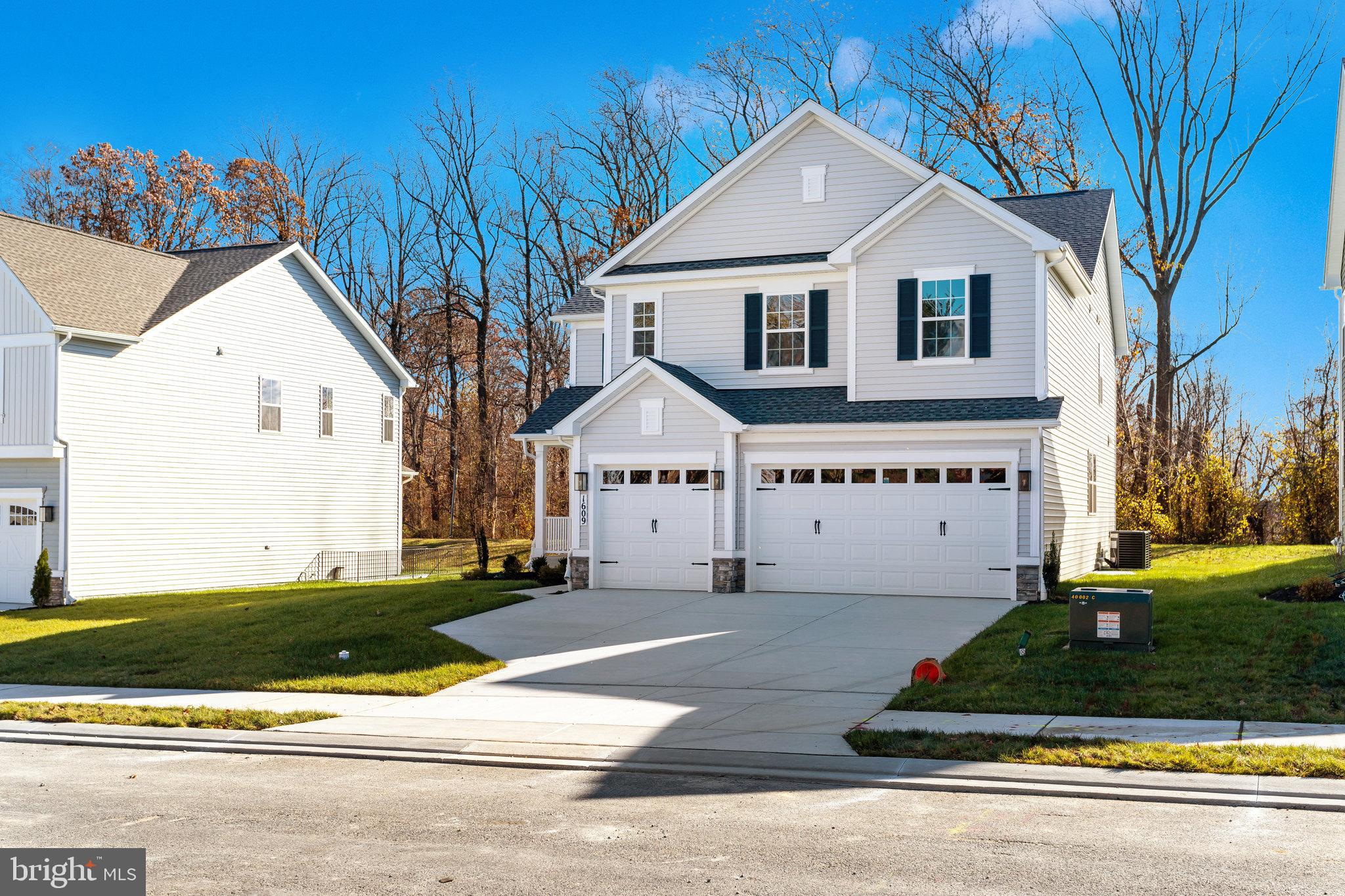 1609 SHADY TREE COURT