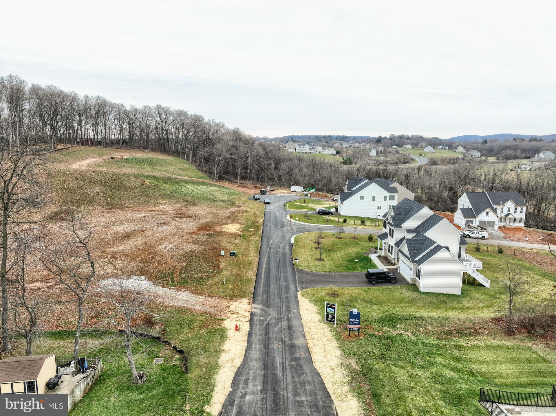LEGACY FARMS - Residential