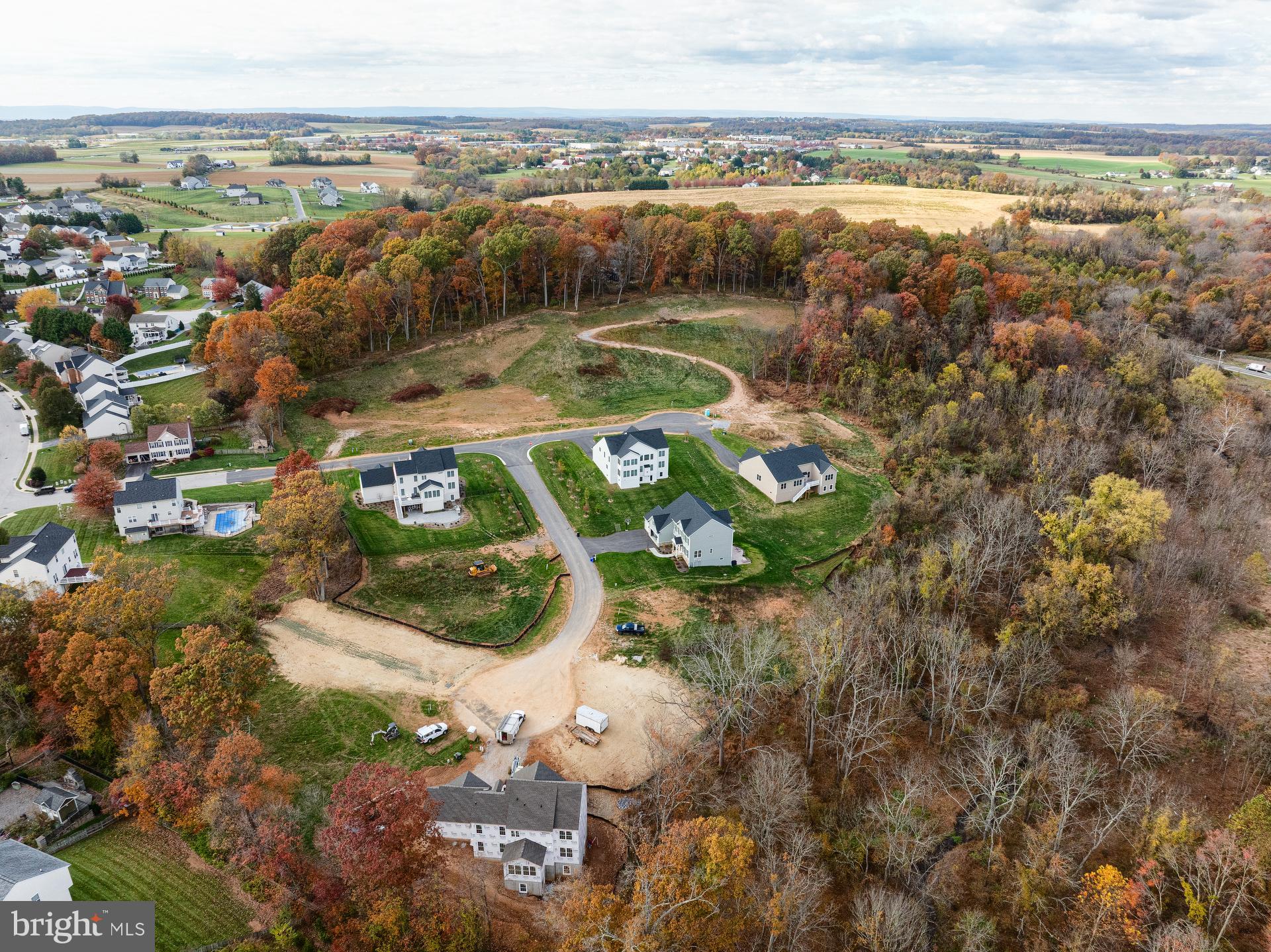 LEGACY FARMS - Residential