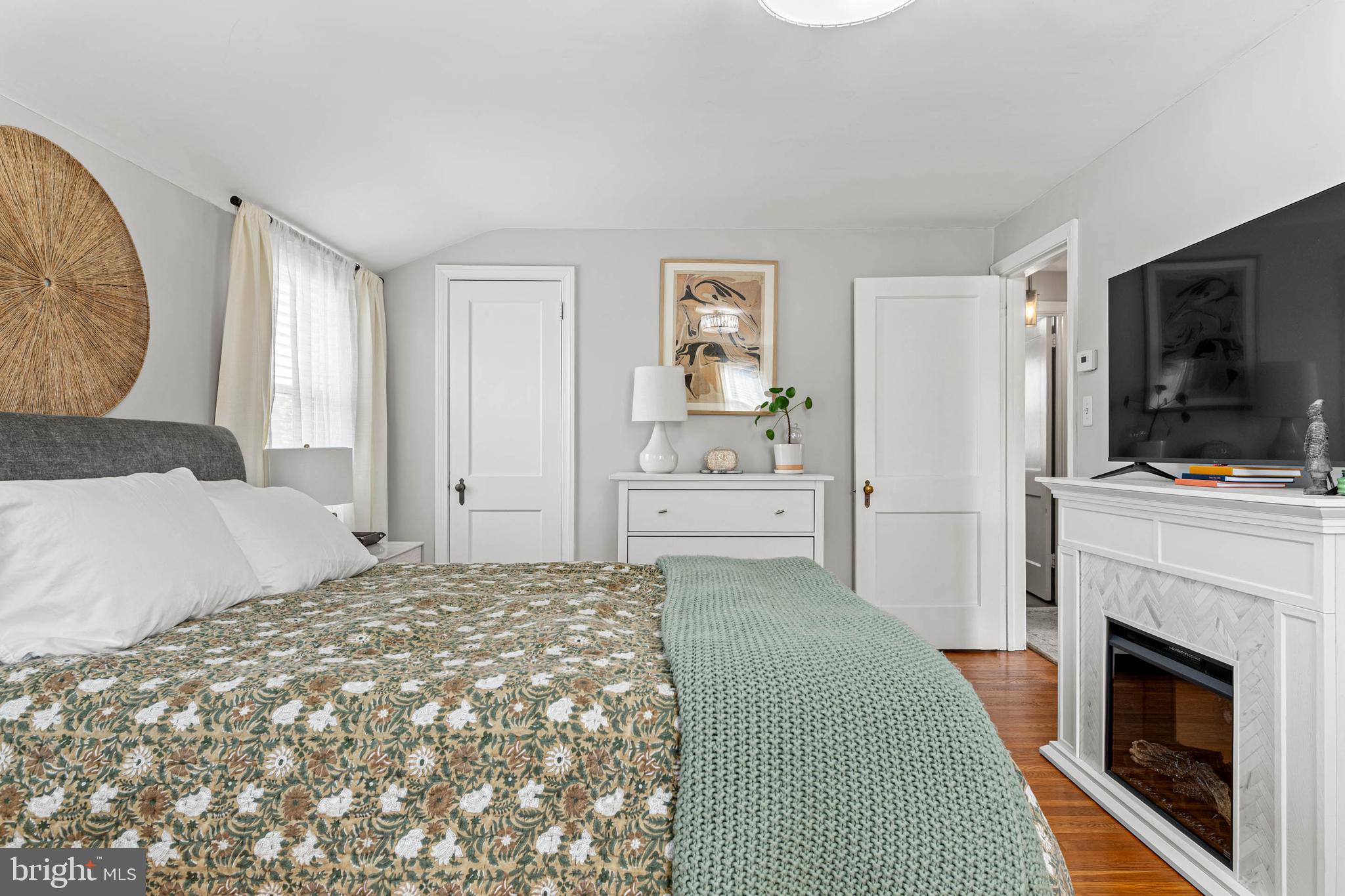 PAOLI MANOR - Residential