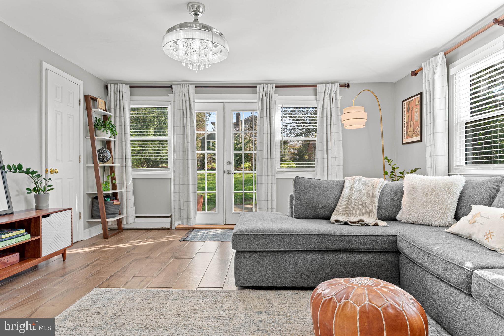 PAOLI MANOR - Residential