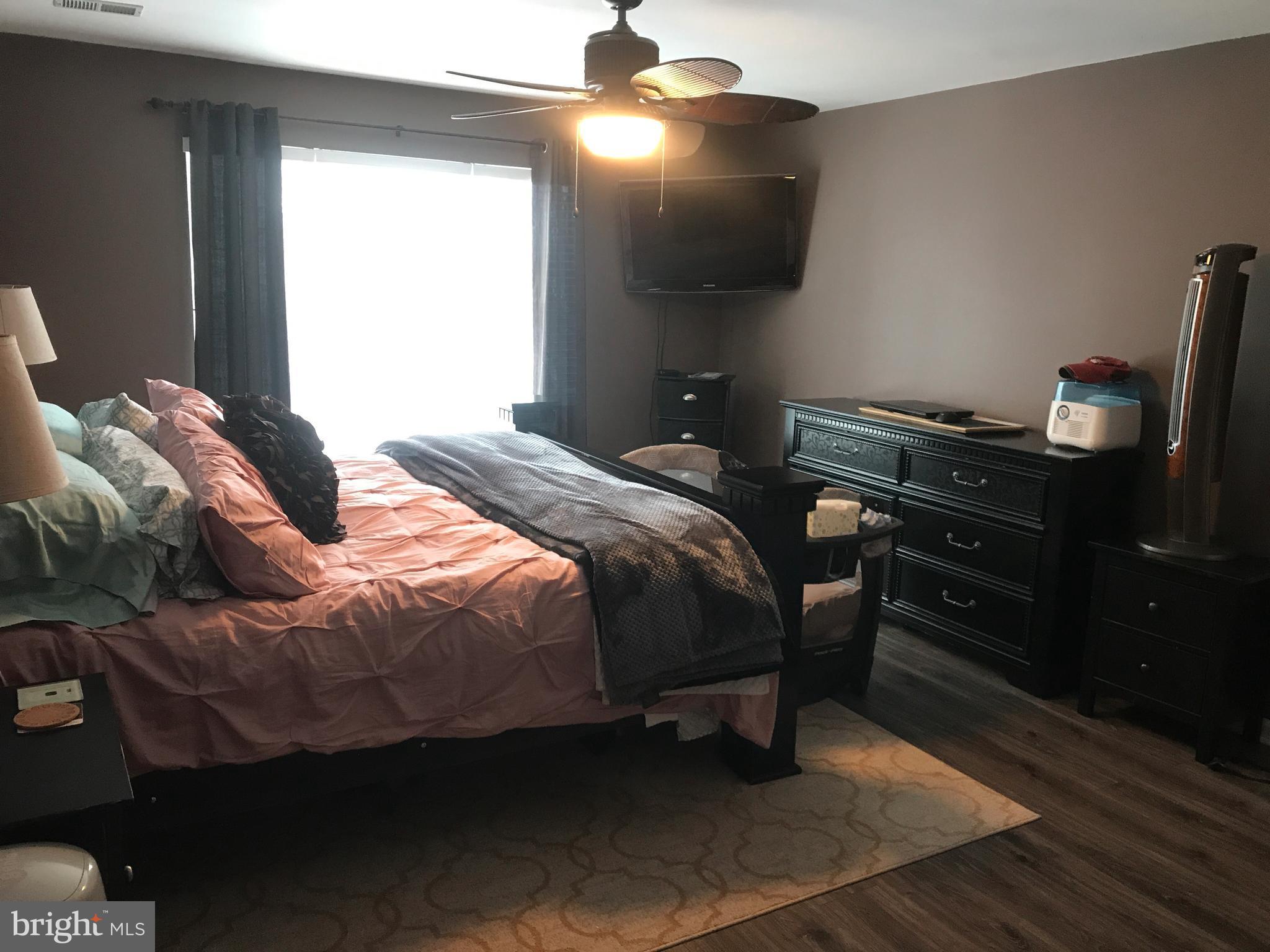 POTOMAC LAKES - Residential