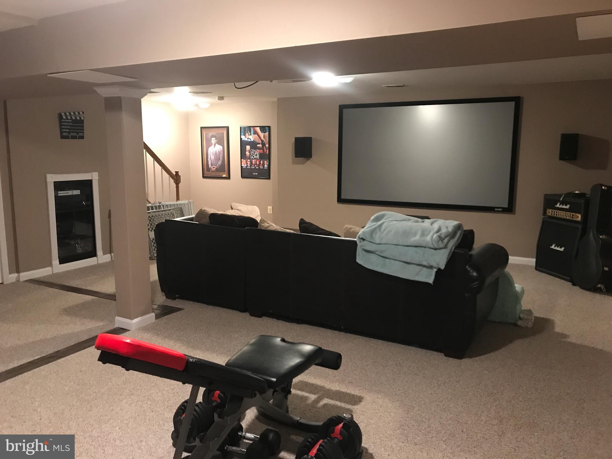 POTOMAC LAKES - Residential