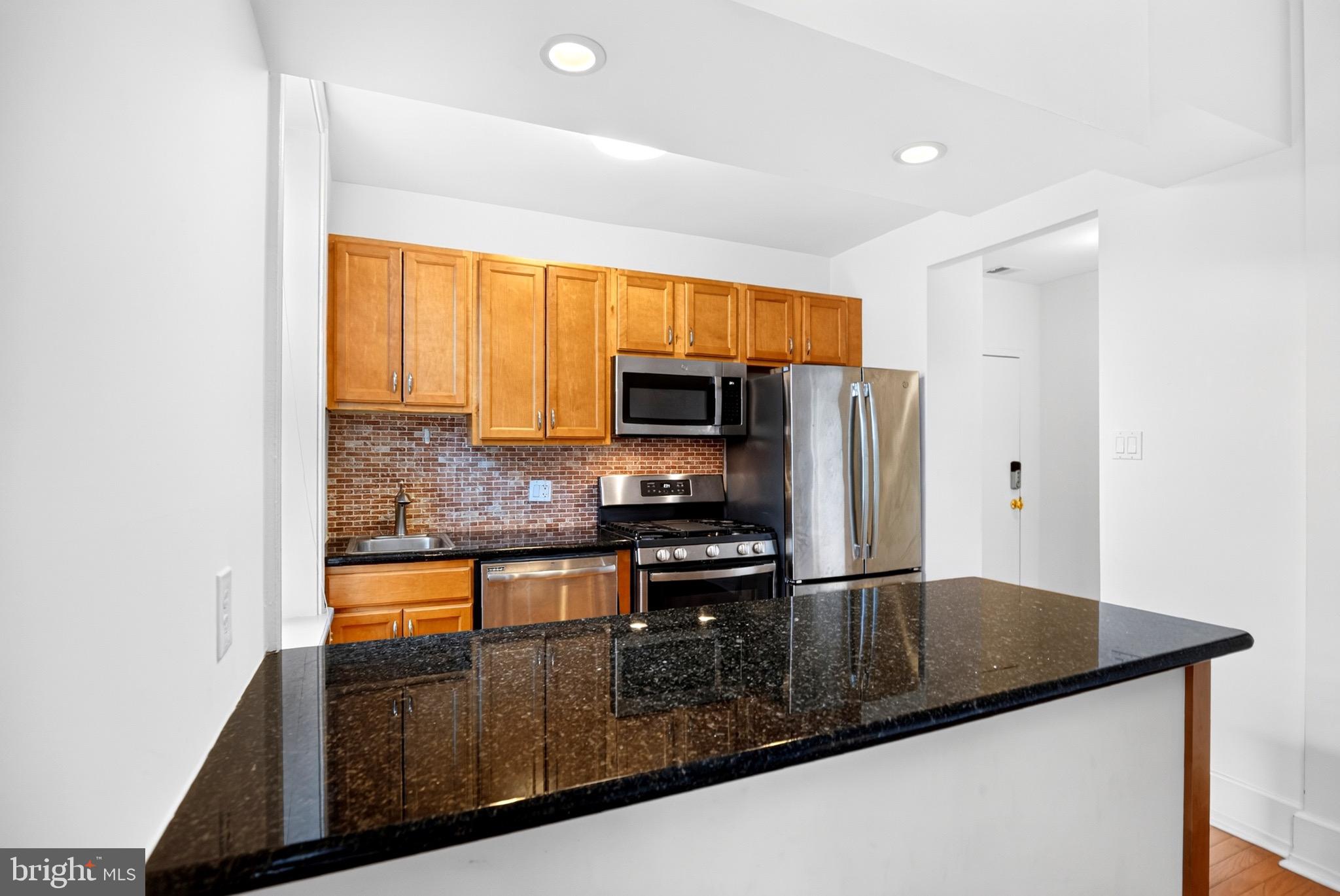 334 S 12TH STREET 3F