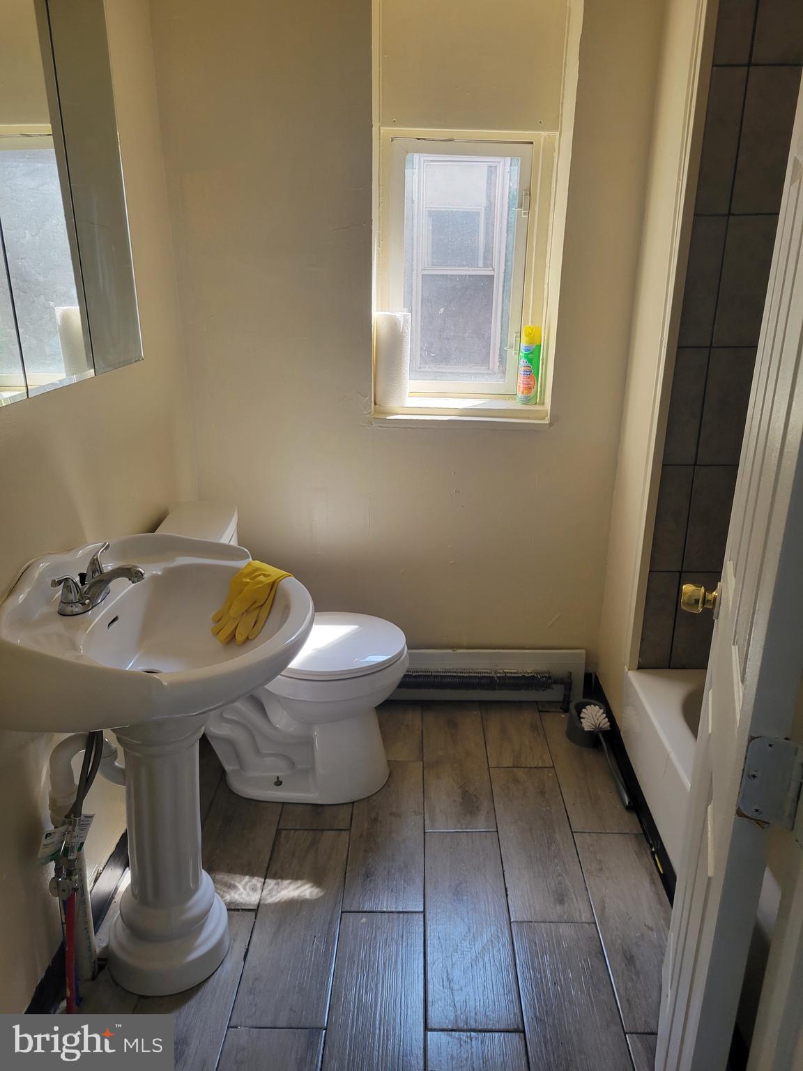 PHILADELPHIA (WEST) - Residential