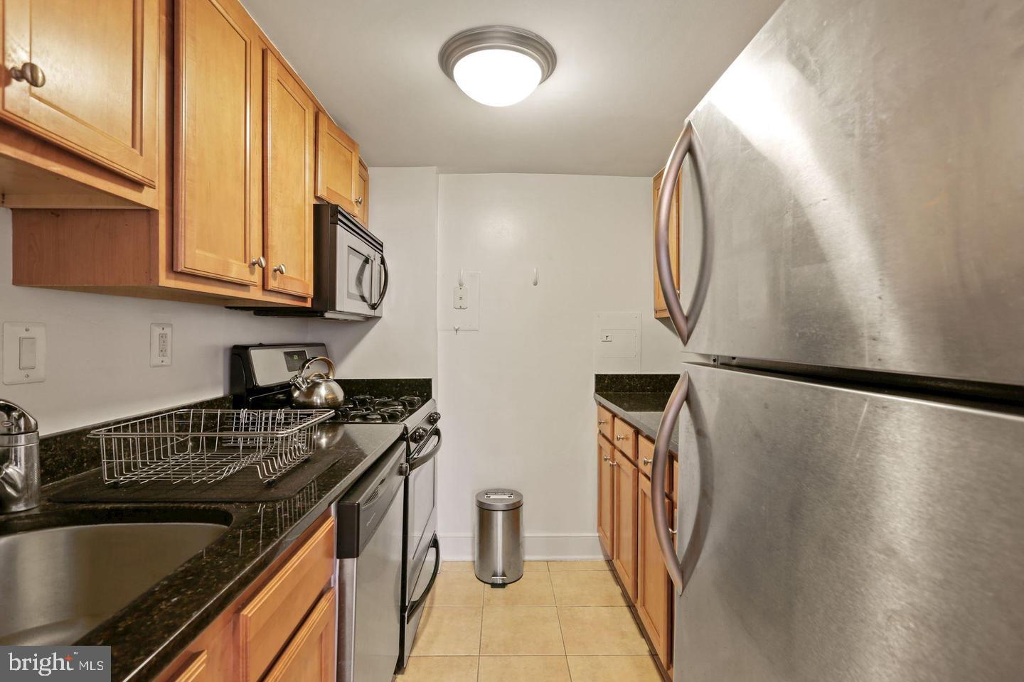 1220 BLAIR MILL ROAD 106