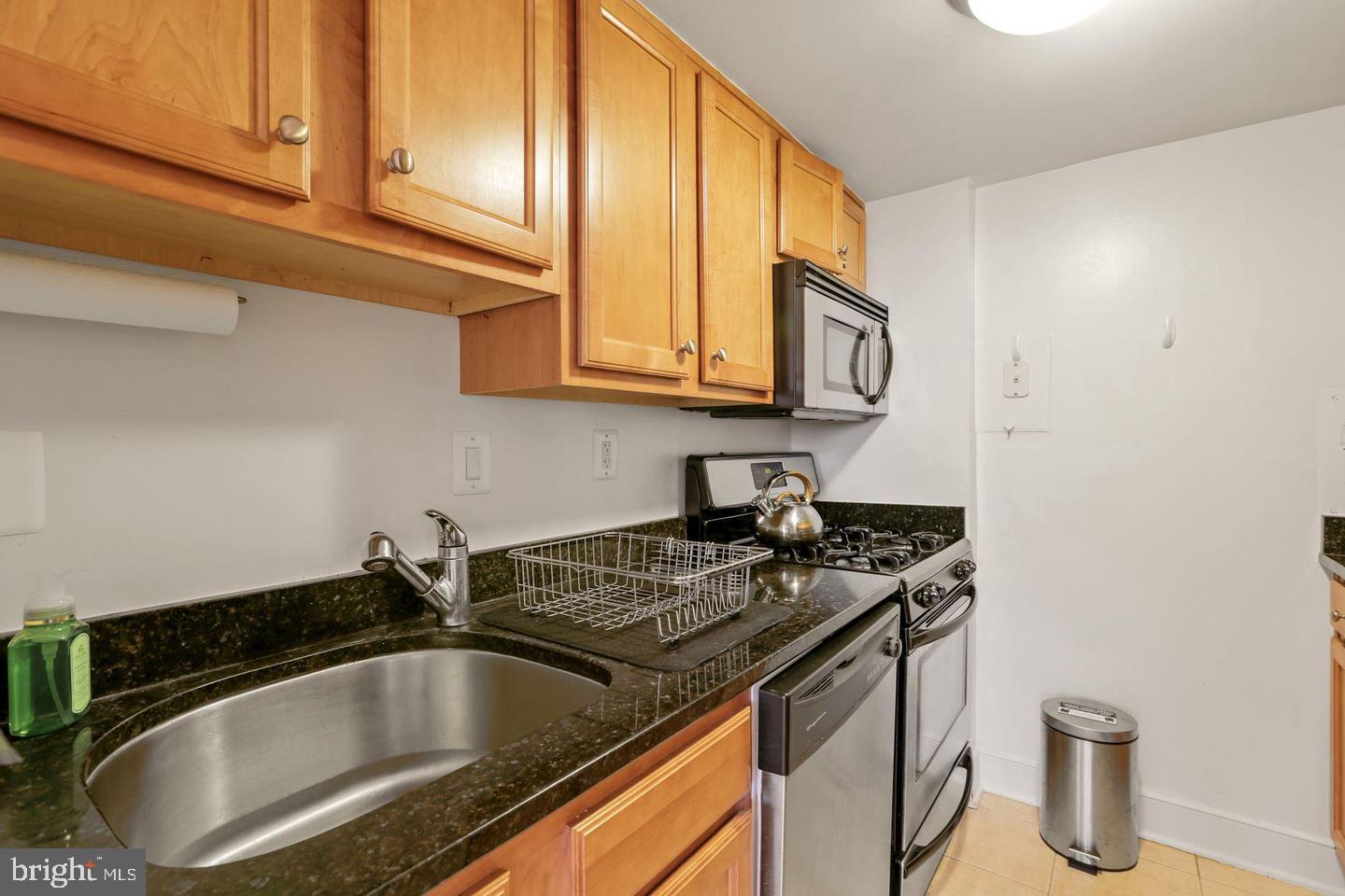 1220 BLAIR MILL ROAD 106