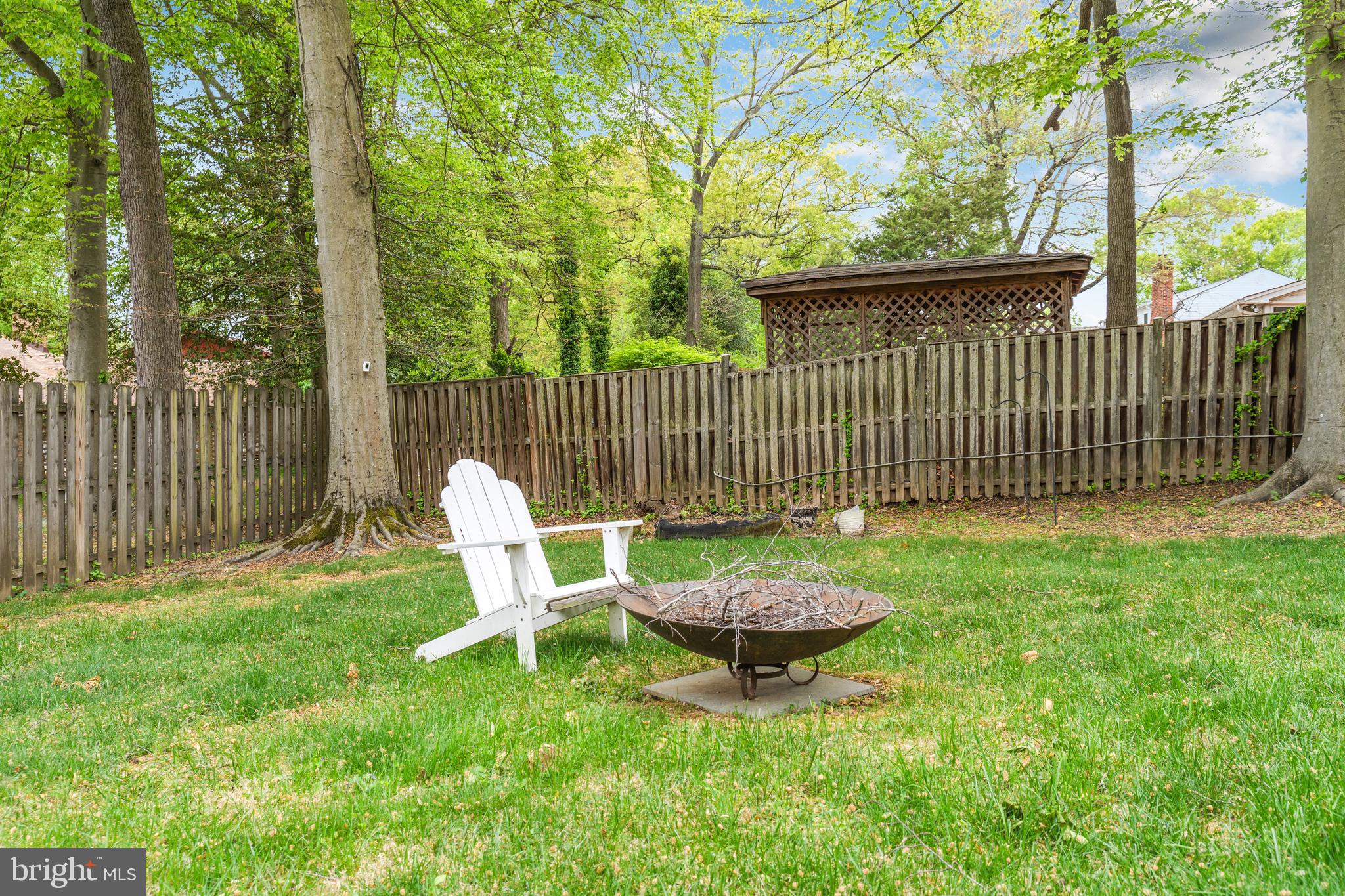 TANTALLON ON THE POTOMAC - Residential Lease