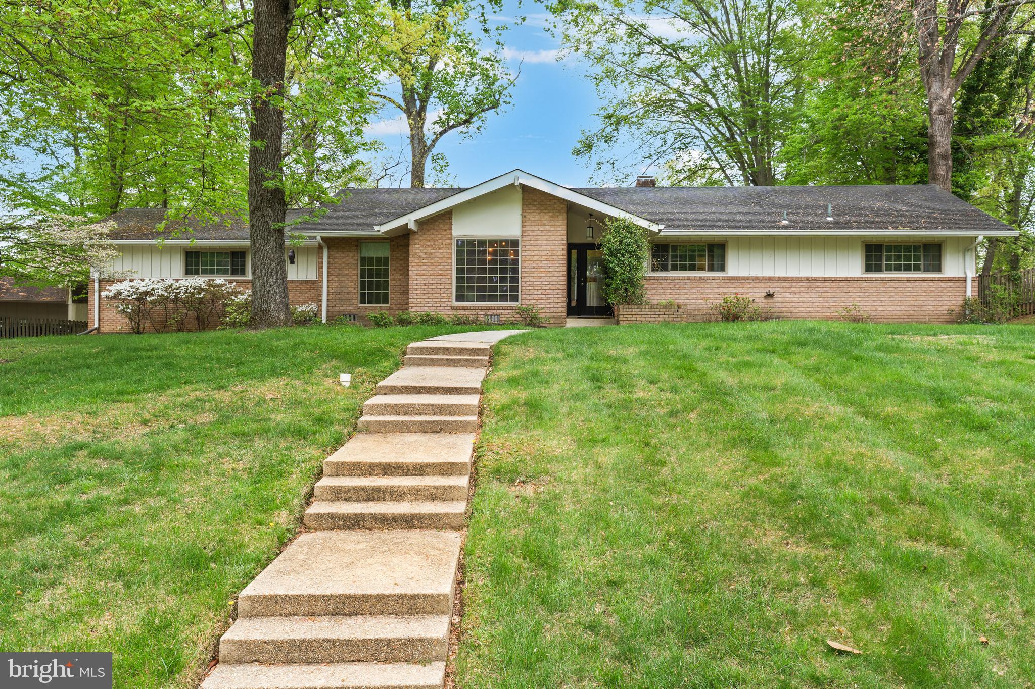 TANTALLON ON THE POTOMAC - Residential Lease