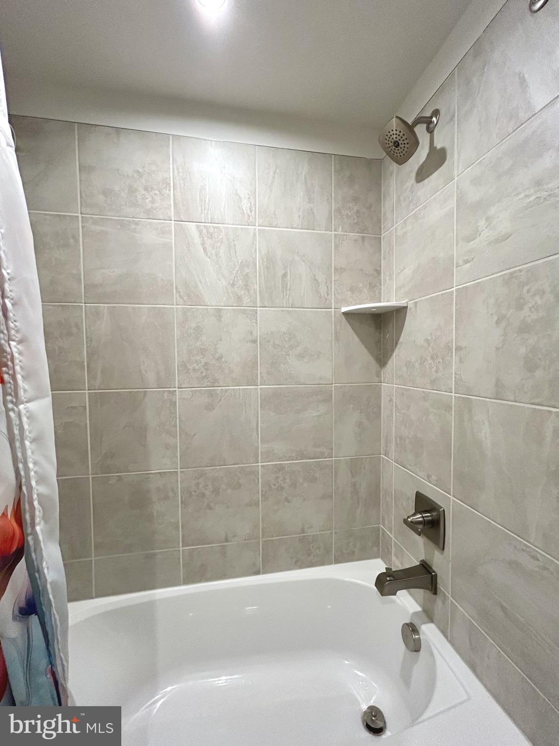 CARDINAL POINTE - Residential