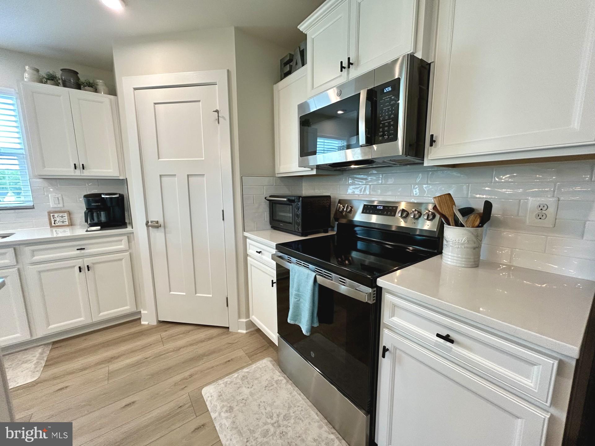 CARDINAL POINTE - Residential