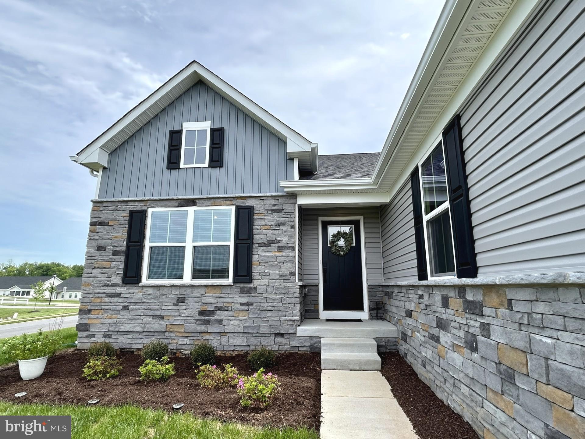 CARDINAL POINTE - Residential