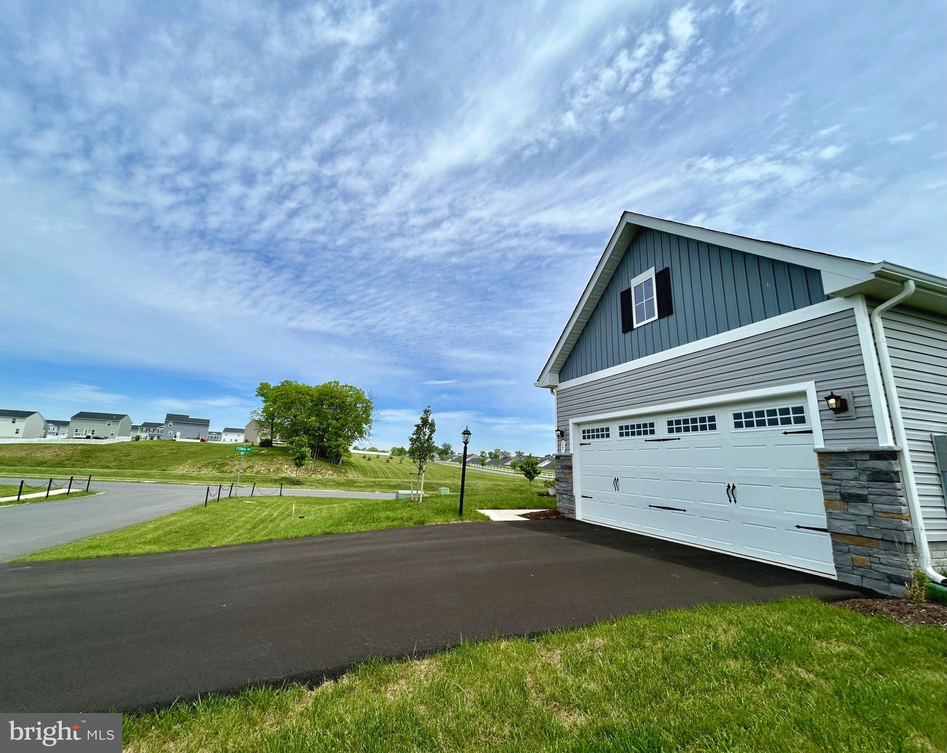 CARDINAL POINTE - Residential