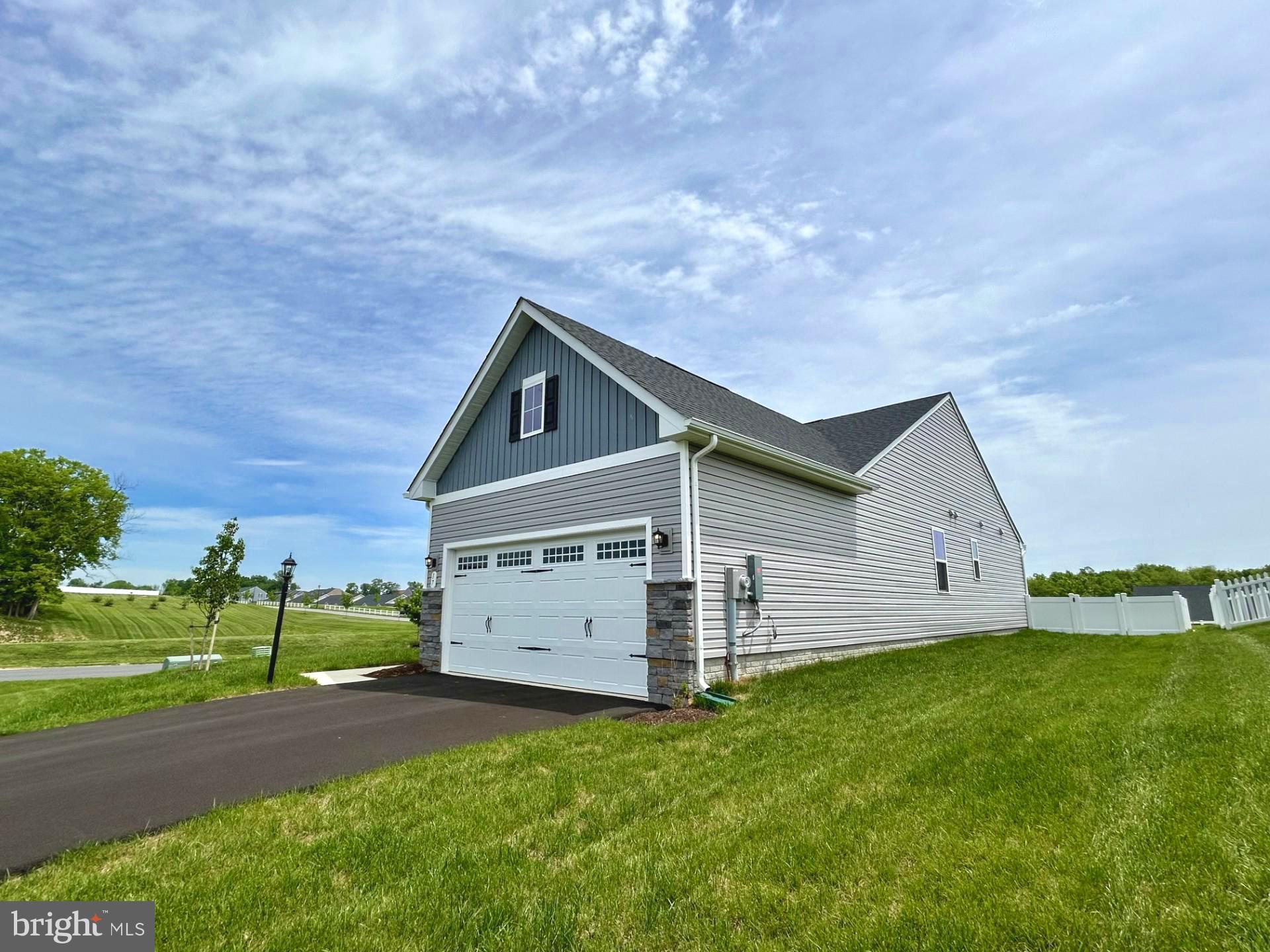 CARDINAL POINTE - Residential