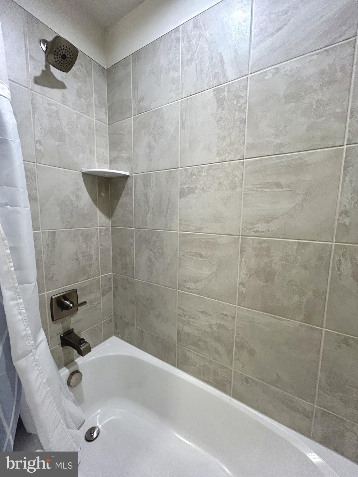 CARDINAL POINTE - Residential