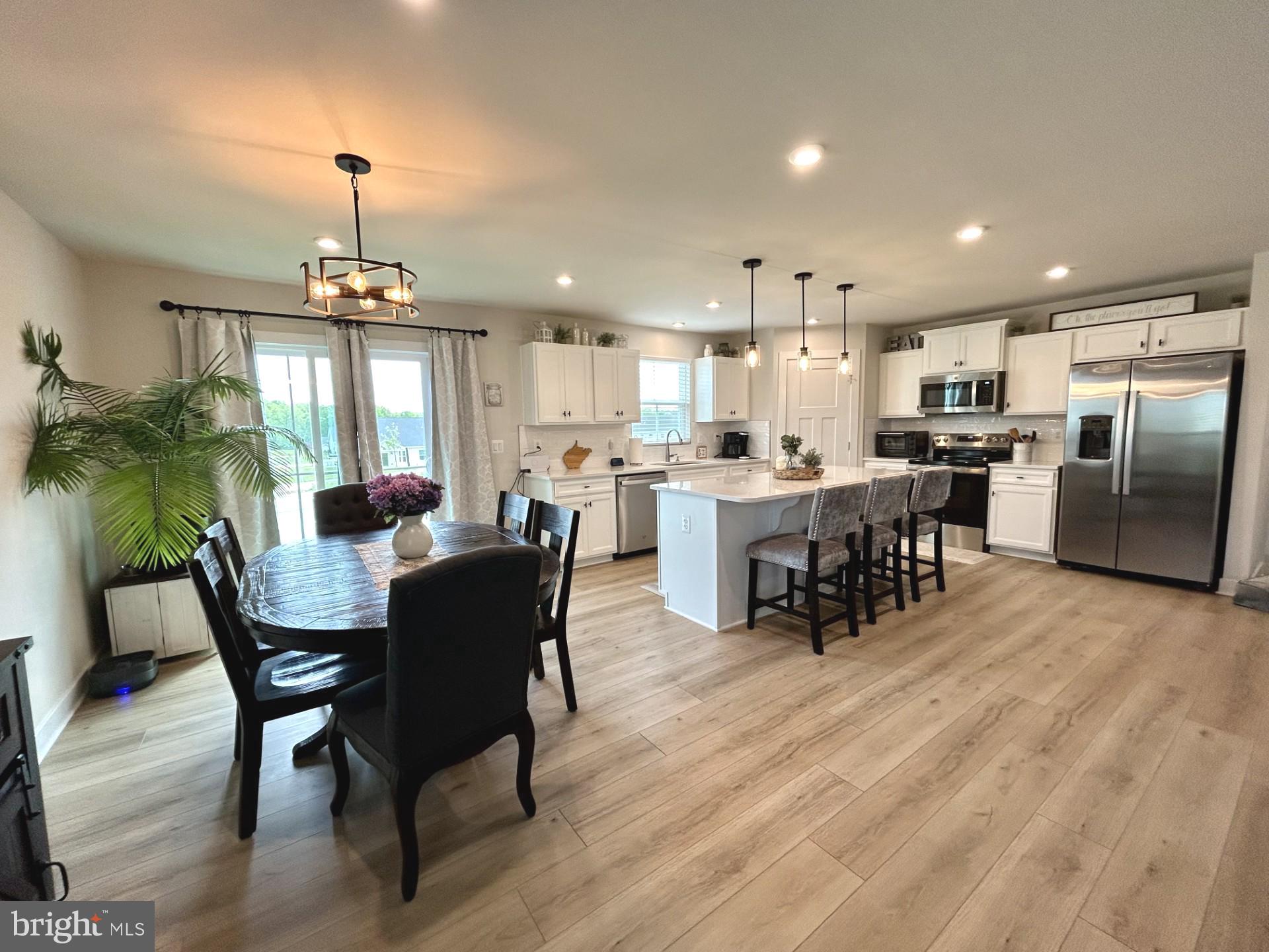 CARDINAL POINTE - Residential