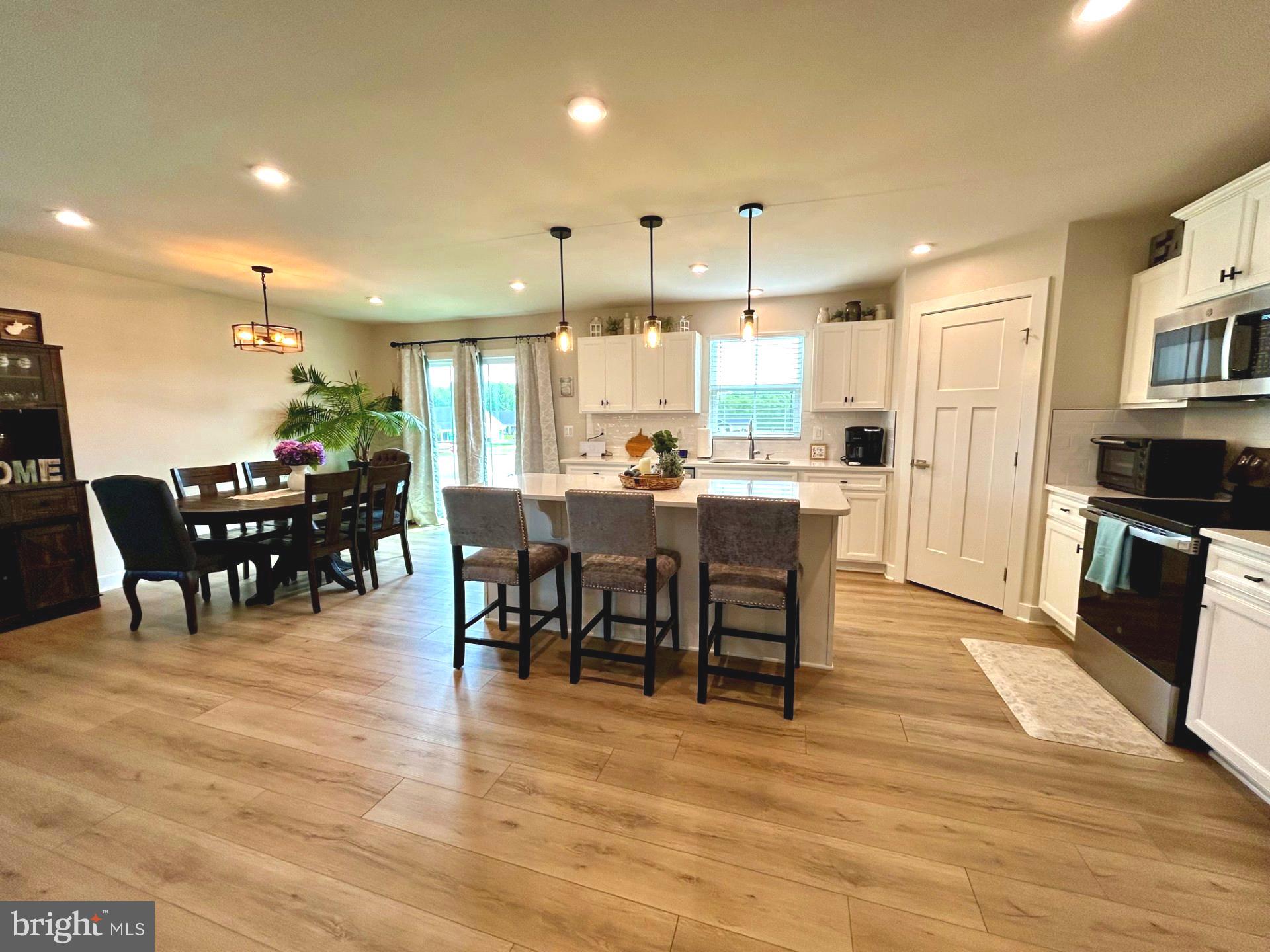 CARDINAL POINTE - Residential