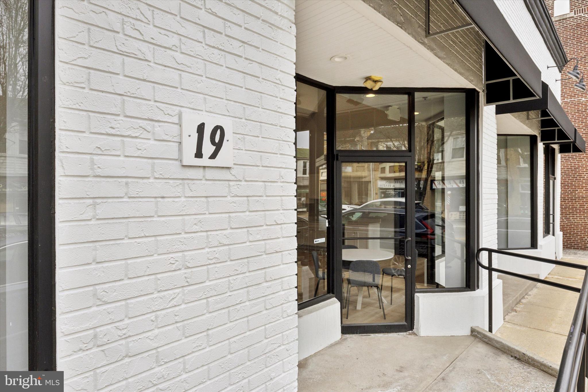 OAKMONT - Commercial Sale