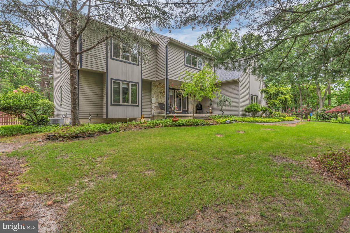 8 WINCHESTER COURT