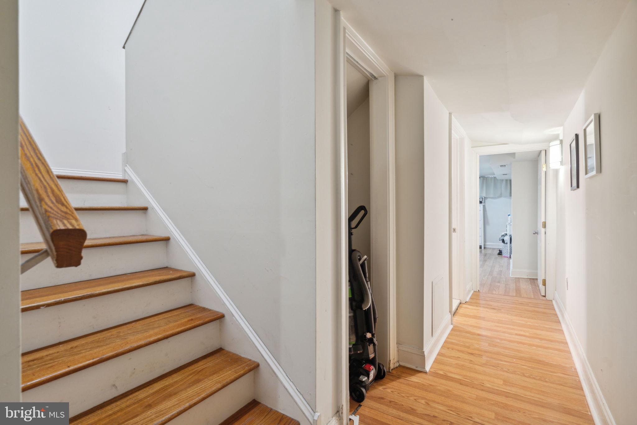 FAIRMOUNT - Residential Income