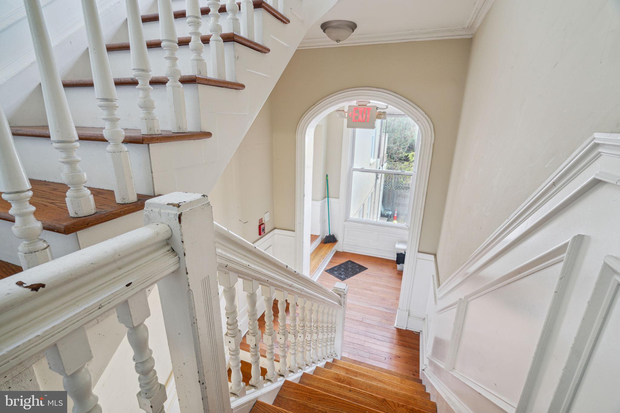 FAIRMOUNT - Residential Income