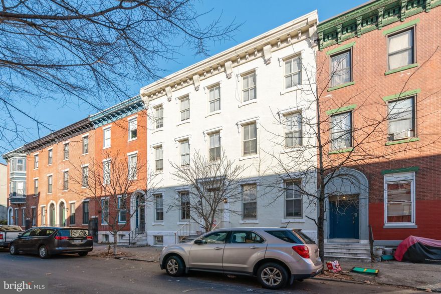 Select Commercial Advisors is pleased to present the opportunity to acquire 1707 Mount Vernon Street, a well-maintained, professionally-managed, income-producing 5-unit multifamily property located in the heart of the Art Museum/Fairmount district, one of Philadelphia's most desirable and established neighborhoods. Excellent for a 1031 exchange. This rare investment opportunity seamlessly blends history, charm, and value. 

The spacious, well-designed layouts with multiple private outdoor spaces and stunning original character make this property a standout choice for tenants seeking a unique and comfortable living experience. With approx. 6,768 square feet of building area, composed of 4 x two-bedroom units and 1 x one-bedroom unit, the average unit size is much larger than comparable properties in the area. Situated on a tree-lined block in a vibrant neighborhood, this property is surrounded by culture and amenities, including the Philadelphia Museum of Art, Franklin Institute, Eastern State Penitentiary, plentiful shops, cafes, restaurants, schools, parks, ample public transit such as 30th Street Station, multiple SEPTA bus routes, the Broad Street Line, and more. Gross income is $106,068 annually. Increase rents with minimal cosmetic upgrades. Don't miss the opportunity to own a piece of Philadelphia history while securing a smart investment for the future. Inquire for full offering memorandum and showings.