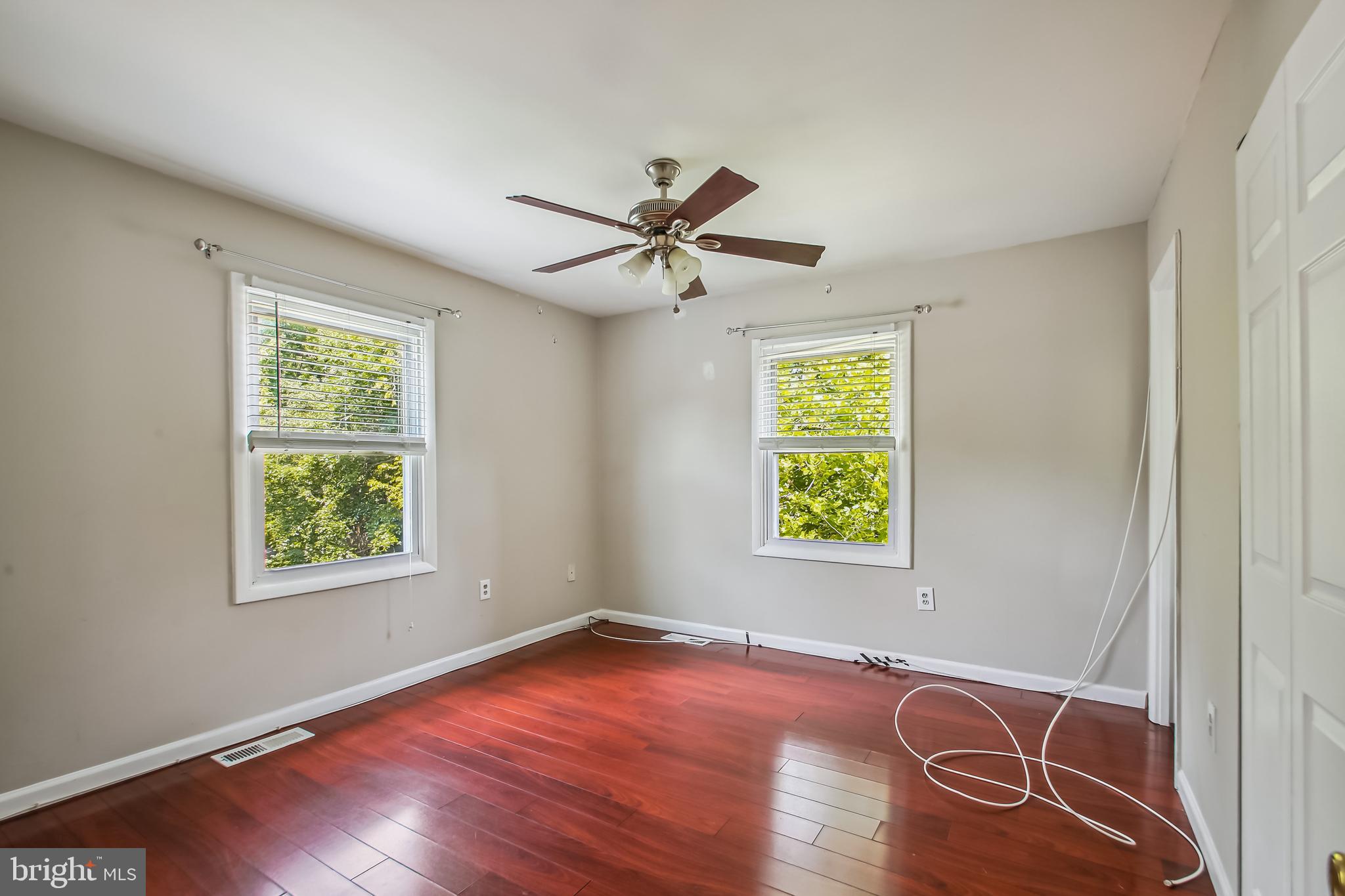 CROFTON MEADOWS - Residential