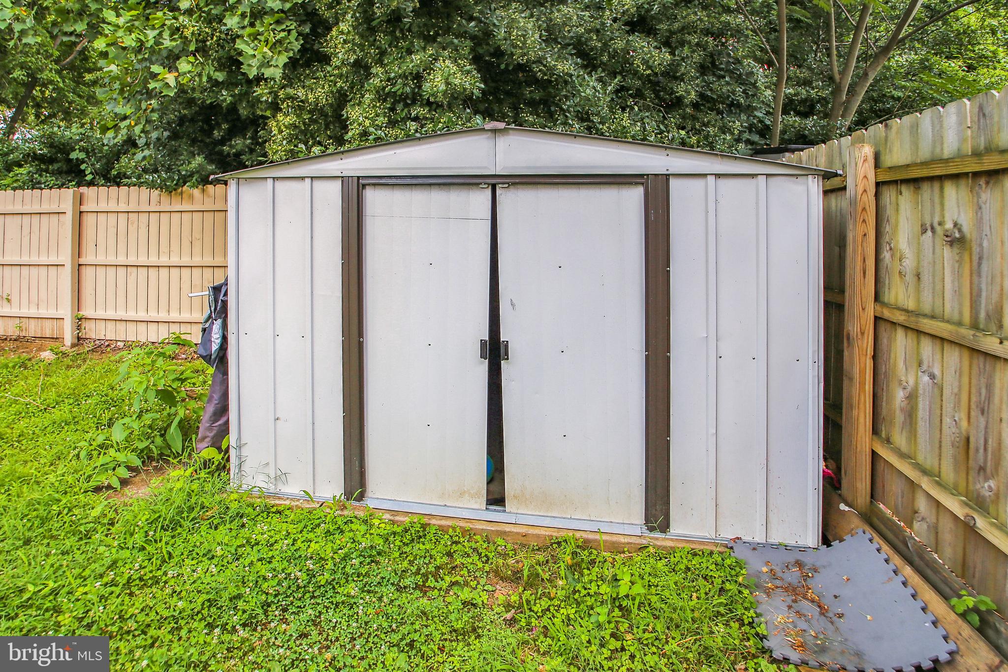 CROFTON MEADOWS - Residential