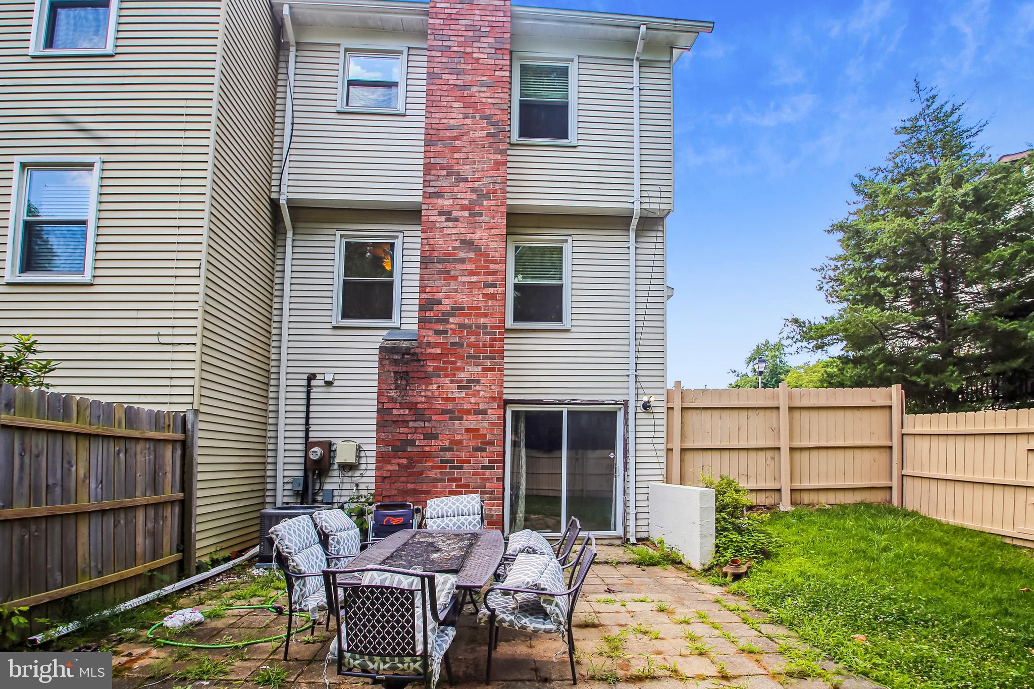 CROFTON MEADOWS - Residential