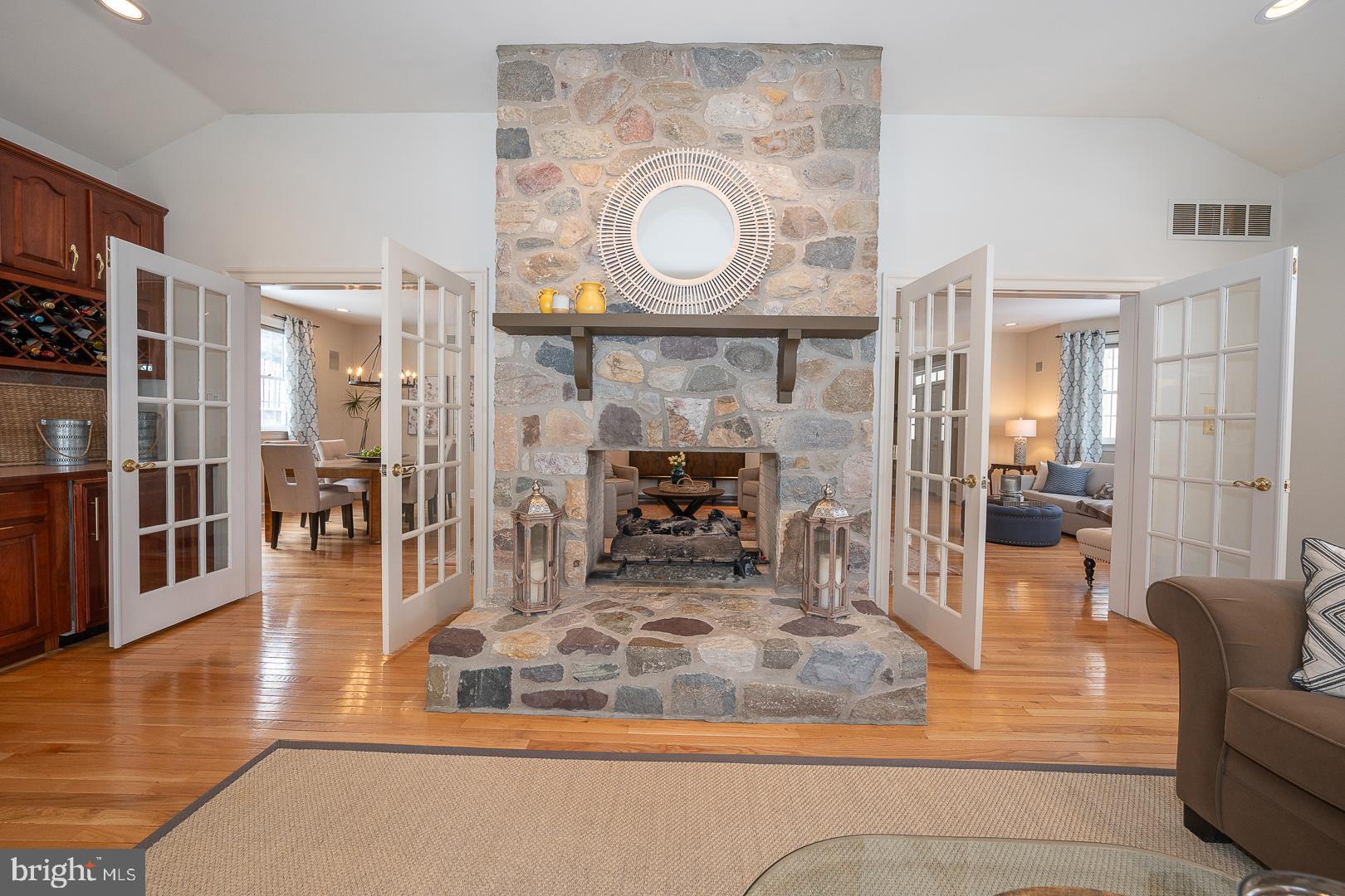 SOUTH WAYNE - Residential